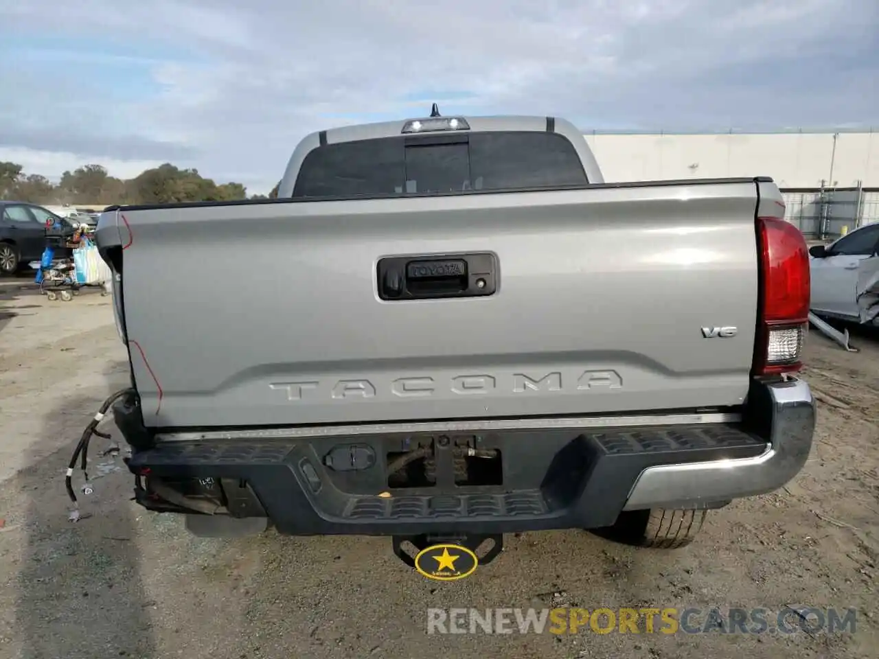 6 Photograph of a damaged car 5TFAZ5CN1MX108414 TOYOTA TACOMA 2021