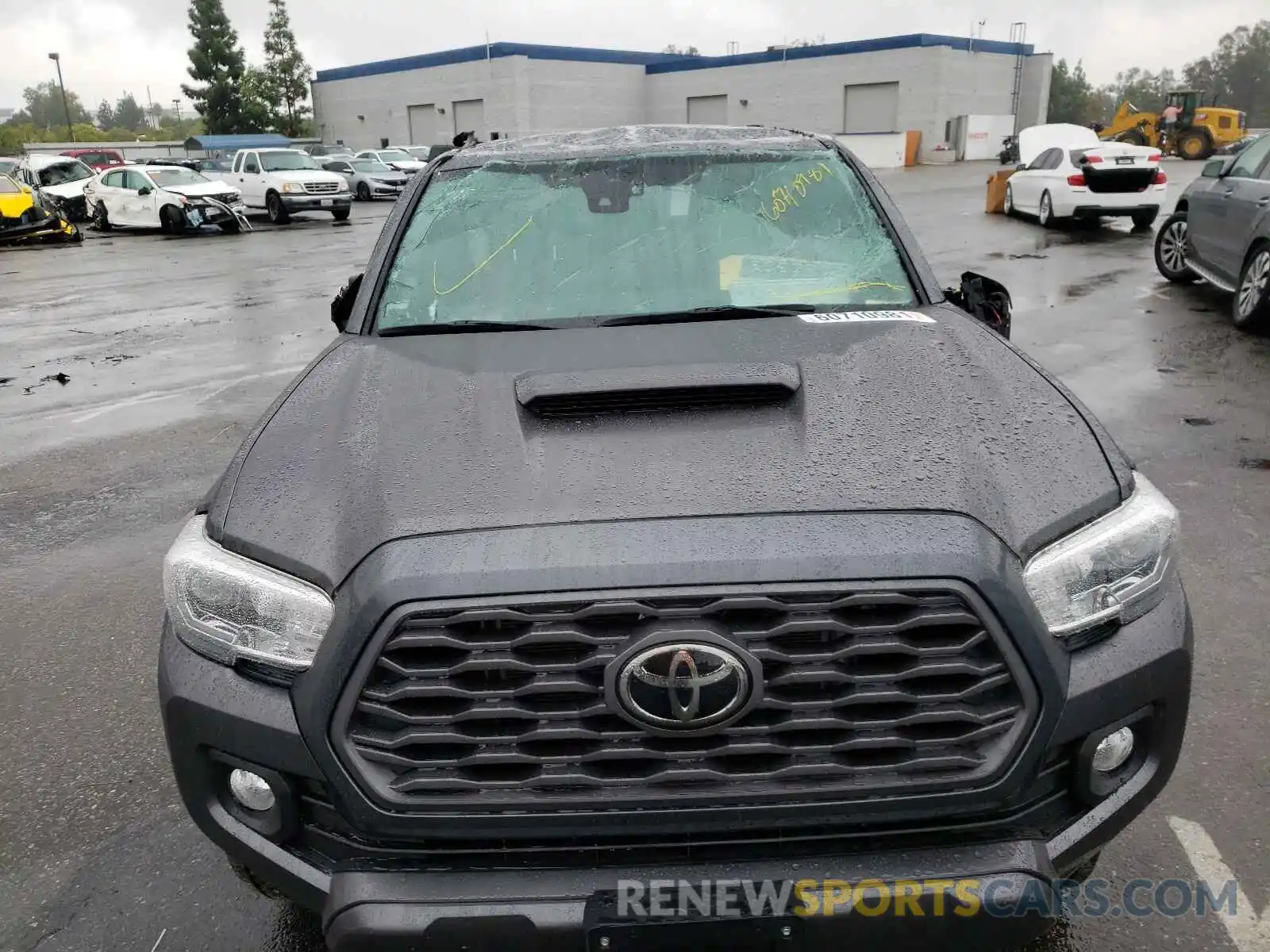 9 Photograph of a damaged car 5TFAZ5CN1MX111135 TOYOTA TACOMA 2021