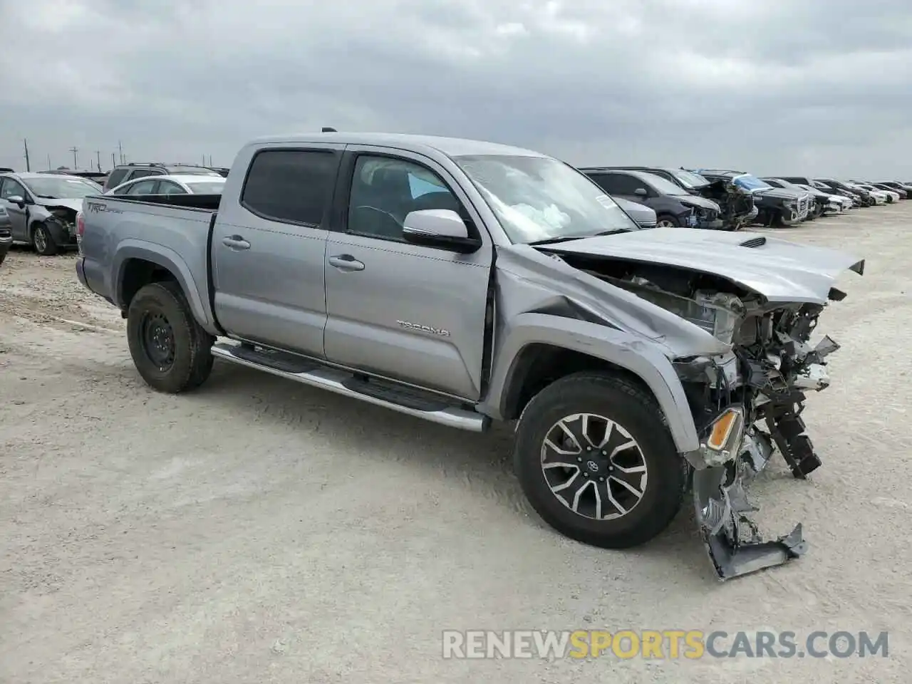 4 Фотография поврежденного автомобиля 5TFAZ5CN2MX096788 TOYOTA TACOMA 2021