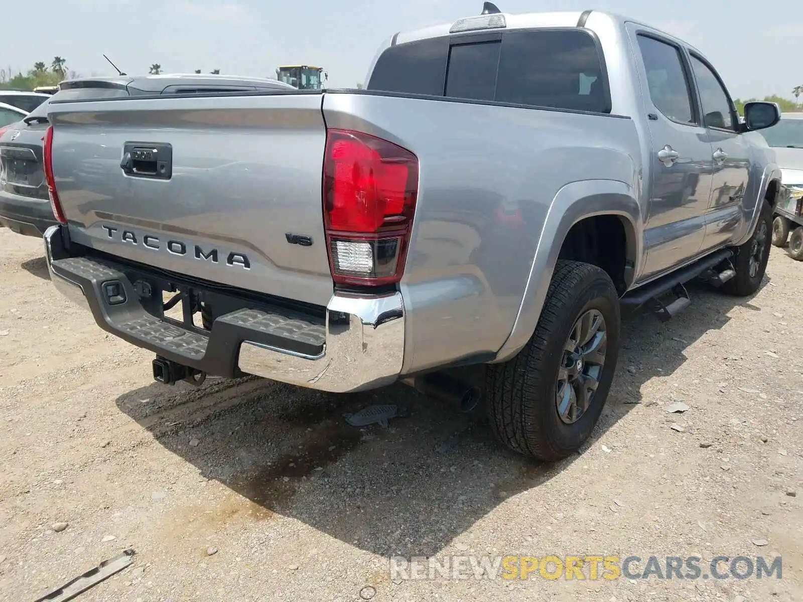 4 Фотография поврежденного автомобиля 5TFAZ5CN2MX097326 TOYOTA TACOMA 2021