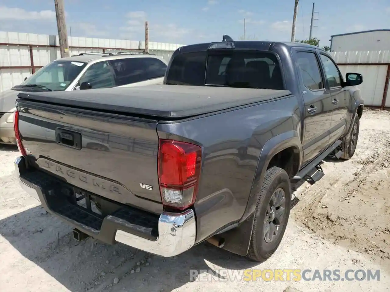 4 Photograph of a damaged car 5TFAZ5CN2MX097519 TOYOTA TACOMA 2021