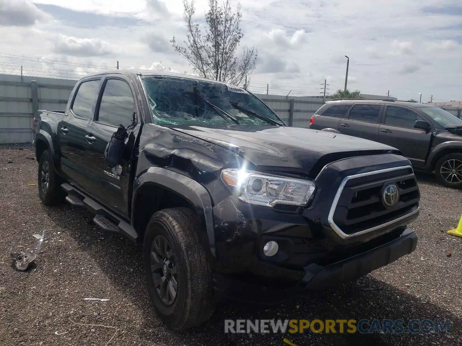 1 Photograph of a damaged car 5TFAZ5CN2MX100094 TOYOTA TACOMA 2021