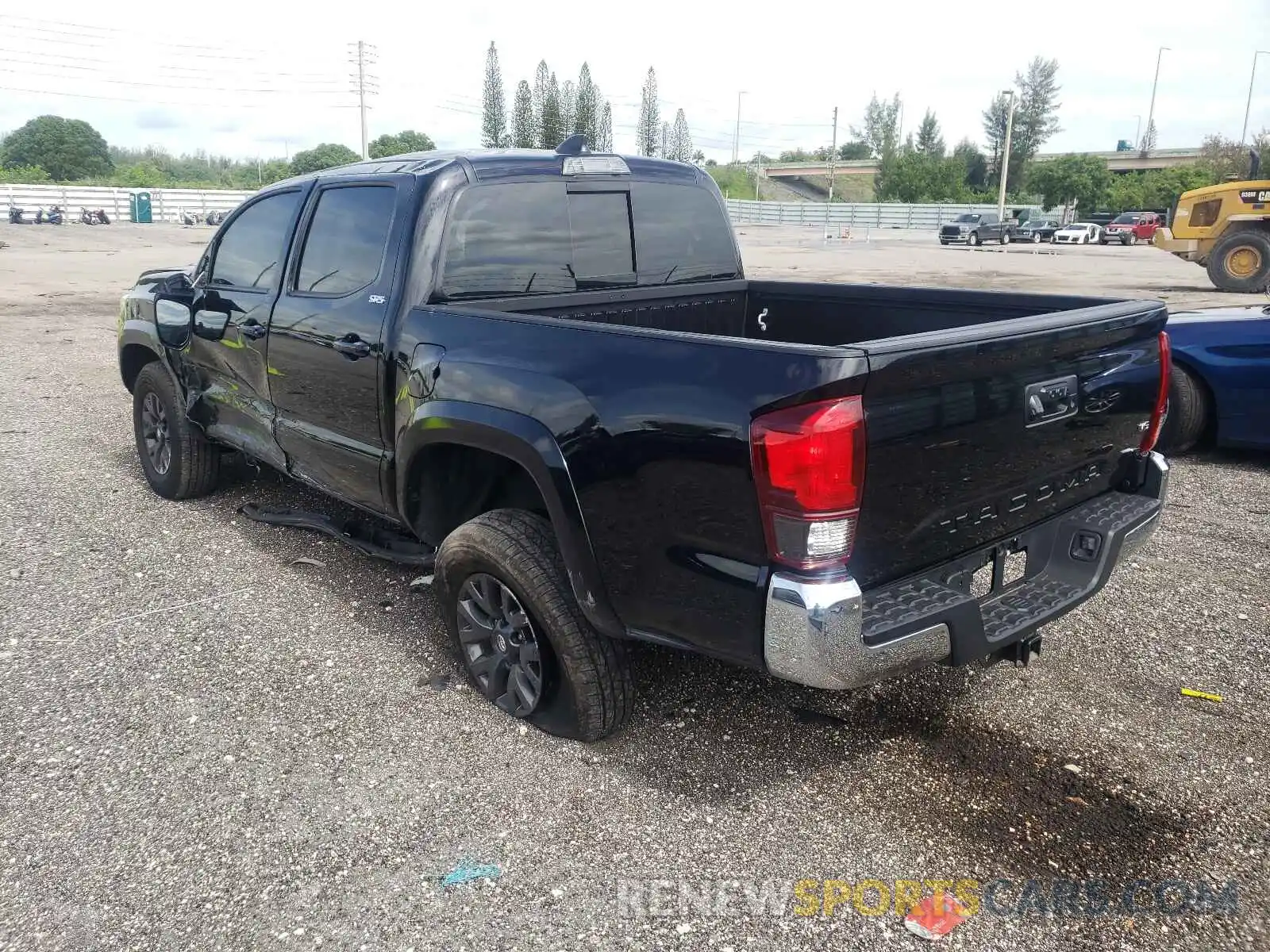 3 Photograph of a damaged car 5TFAZ5CN2MX100094 TOYOTA TACOMA 2021