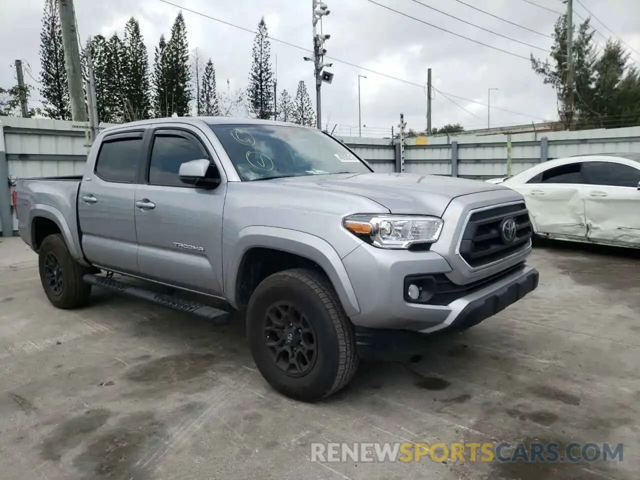 1 Photograph of a damaged car 5TFAZ5CN2MX115324 TOYOTA TACOMA 2021