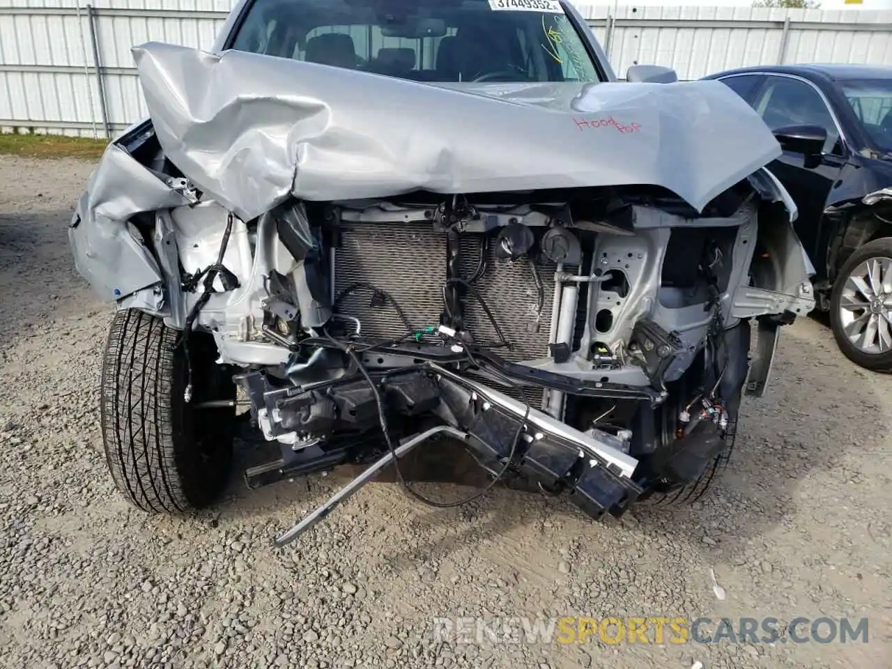 9 Photograph of a damaged car 5TFAZ5CN2MX117560 TOYOTA TACOMA 2021