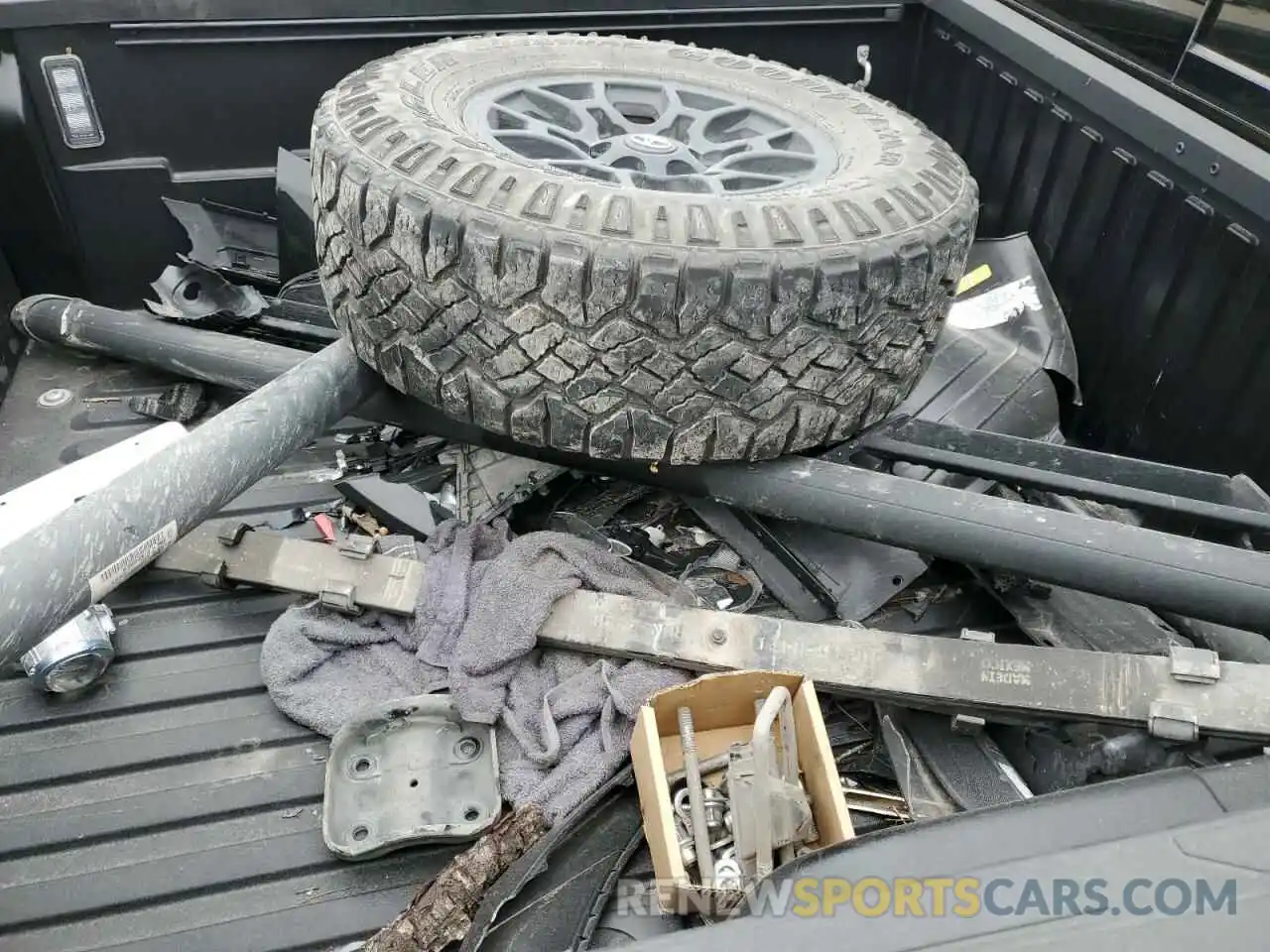 12 Photograph of a damaged car 5TFAZ5CN3MX095729 TOYOTA TACOMA 2021