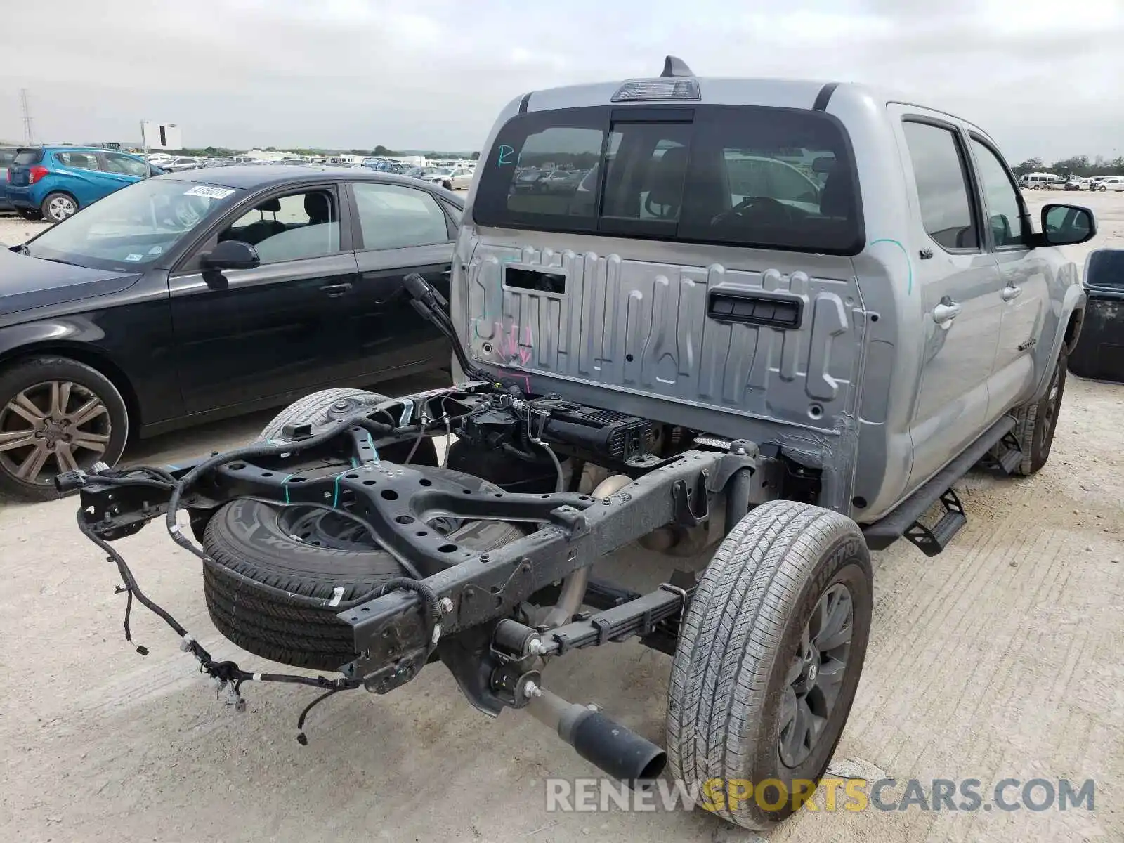 4 Photograph of a damaged car 5TFAZ5CN3MX104039 TOYOTA TACOMA 2021