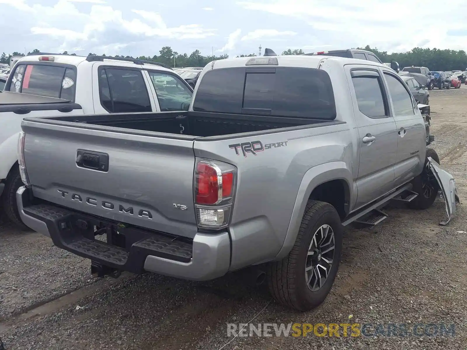 4 Фотография поврежденного автомобиля 5TFAZ5CN3MX104252 TOYOTA TACOMA 2021