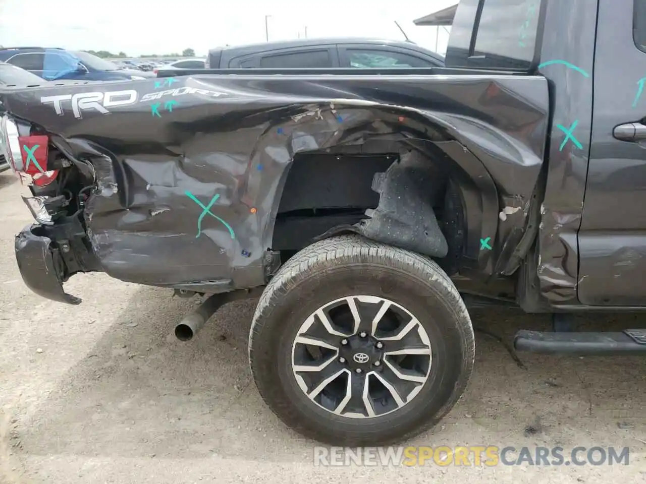 9 Photograph of a damaged car 5TFAZ5CN4MX107340 TOYOTA TACOMA 2021