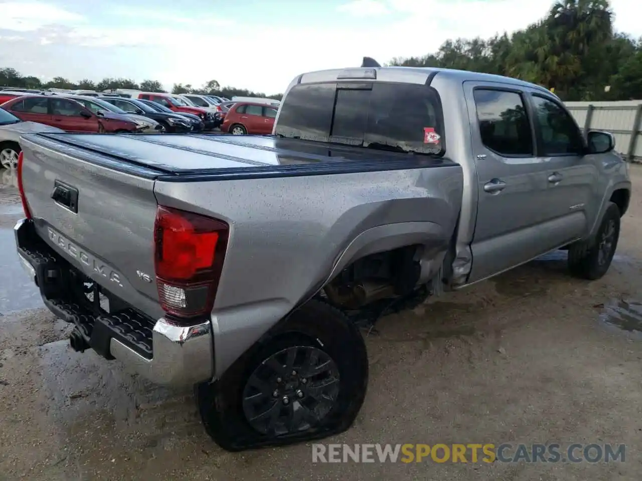 4 Photograph of a damaged car 5TFAZ5CN5MX098146 TOYOTA TACOMA 2021