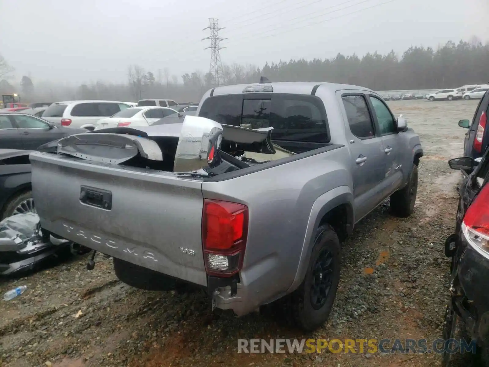 4 Photograph of a damaged car 5TFAZ5CN5MX098423 TOYOTA TACOMA 2021