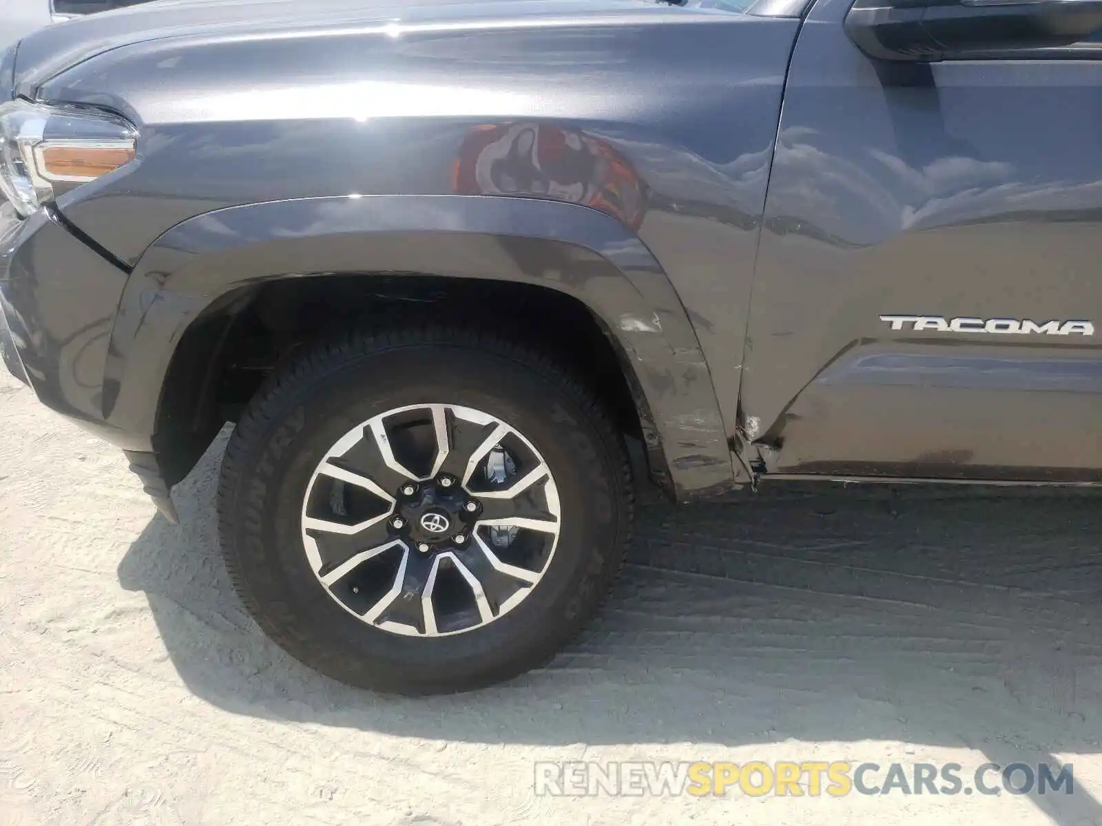 9 Photograph of a damaged car 5TFAZ5CN5MX109954 TOYOTA TACOMA 2021