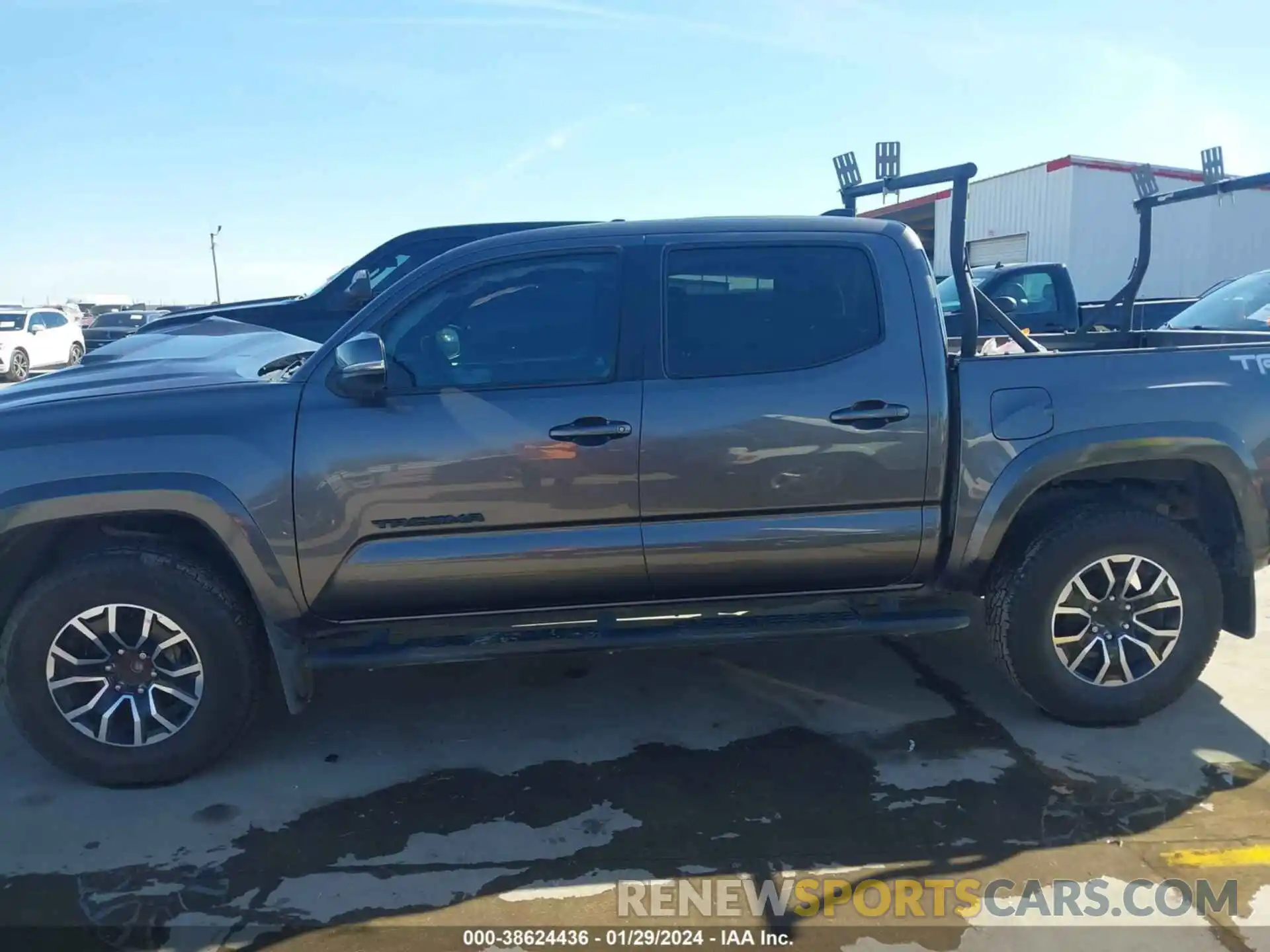 15 Photograph of a damaged car 5TFAZ5CN5MX110862 TOYOTA TACOMA 2021