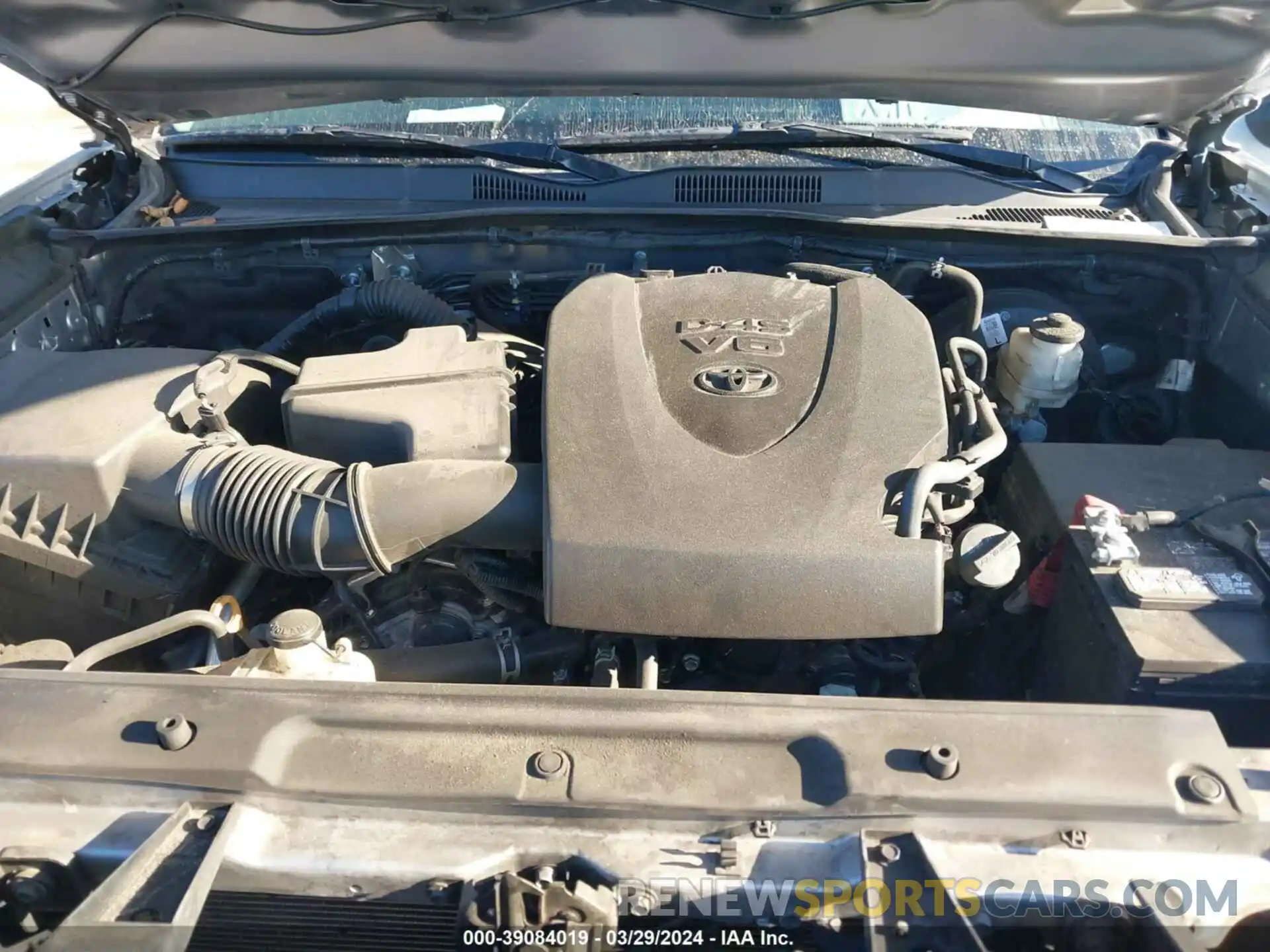 10 Photograph of a damaged car 5TFAZ5CN5MX114717 TOYOTA TACOMA 2021