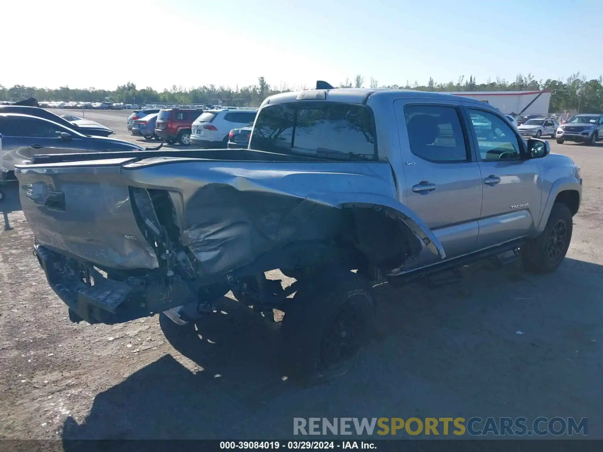 4 Photograph of a damaged car 5TFAZ5CN5MX114717 TOYOTA TACOMA 2021