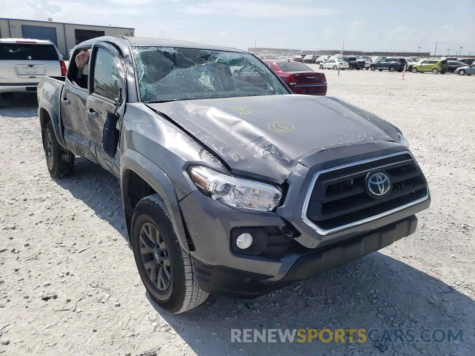 1 Photograph of a damaged car 5TFAZ5CN5MX115561 TOYOTA TACOMA 2021