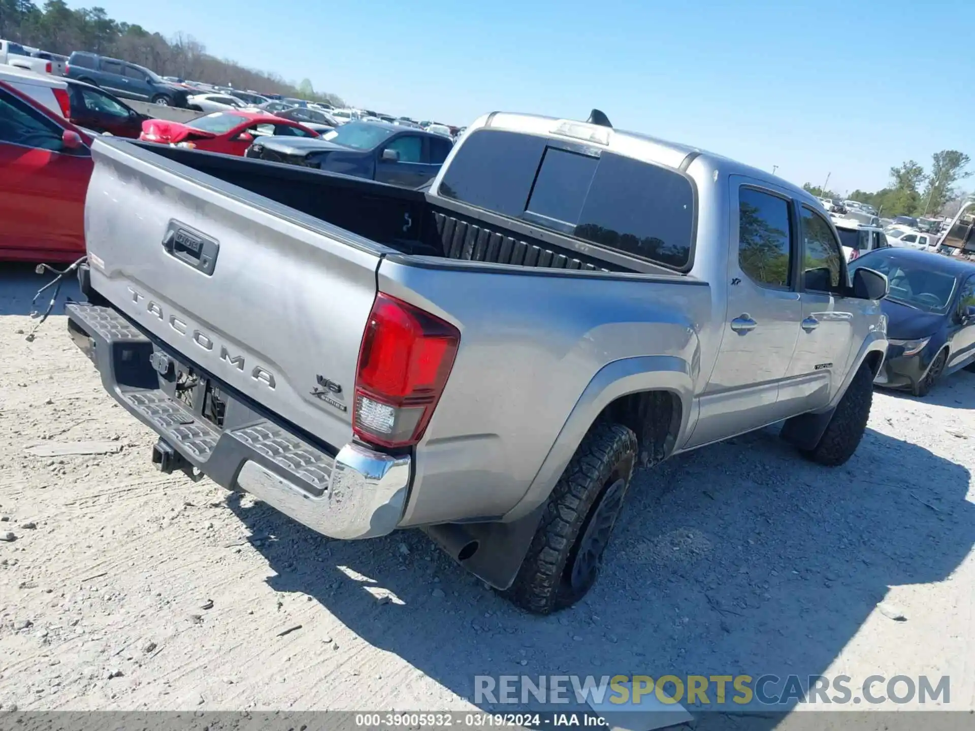 4 Photograph of a damaged car 5TFAZ5CN5MX118606 TOYOTA TACOMA 2021