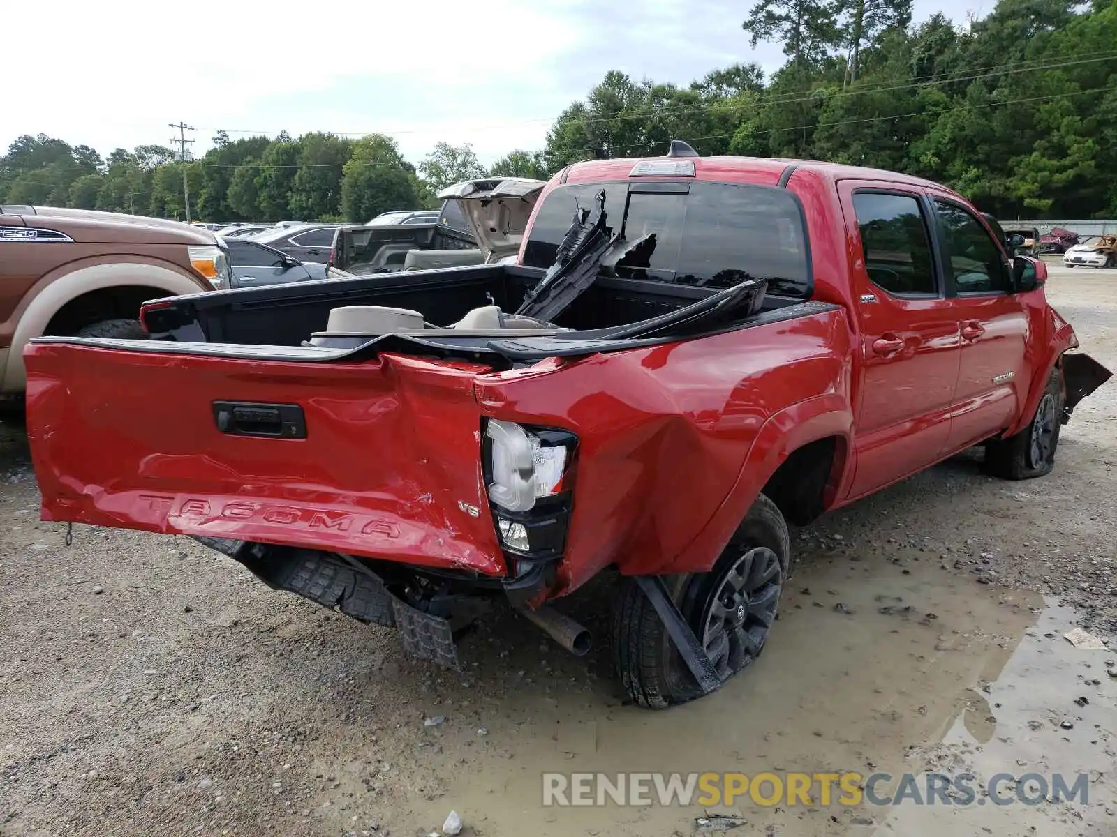 4 Фотография поврежденного автомобиля 5TFAZ5CN6MX097328 TOYOTA TACOMA 2021