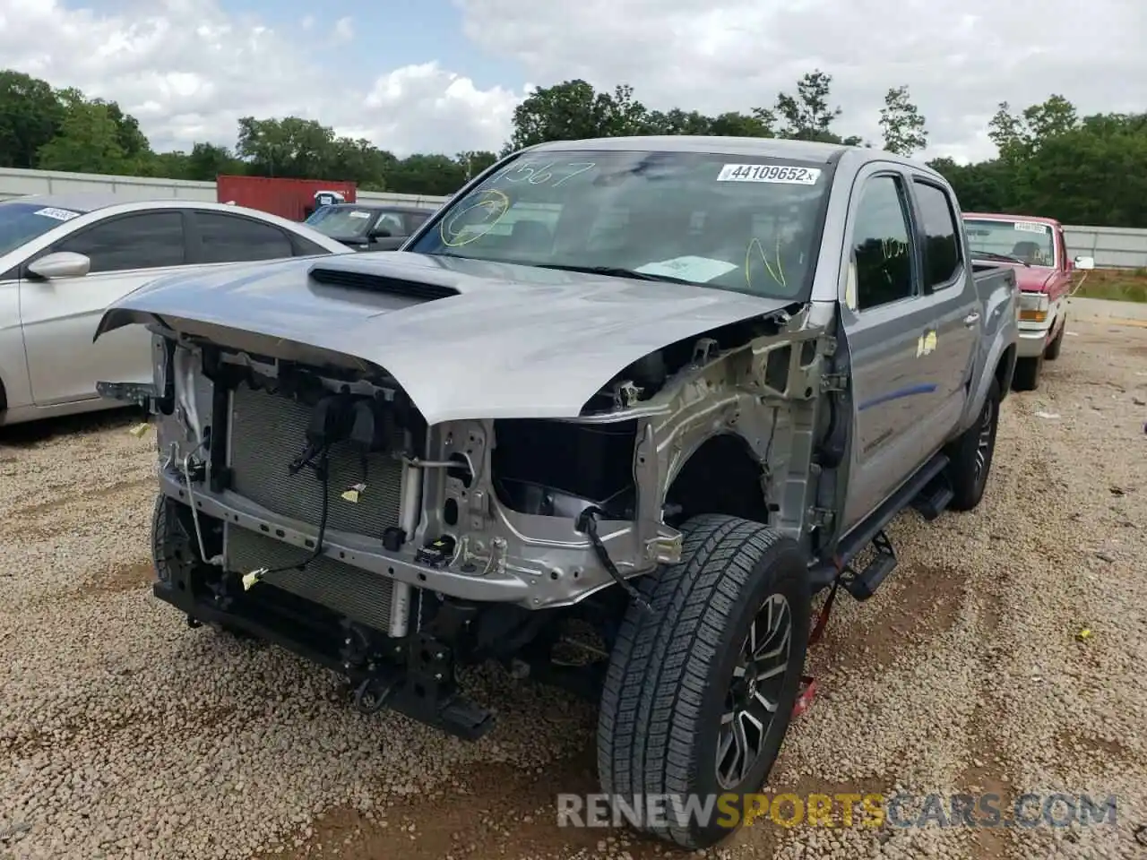 2 Photograph of a damaged car 5TFAZ5CN6MX099645 TOYOTA TACOMA 2021