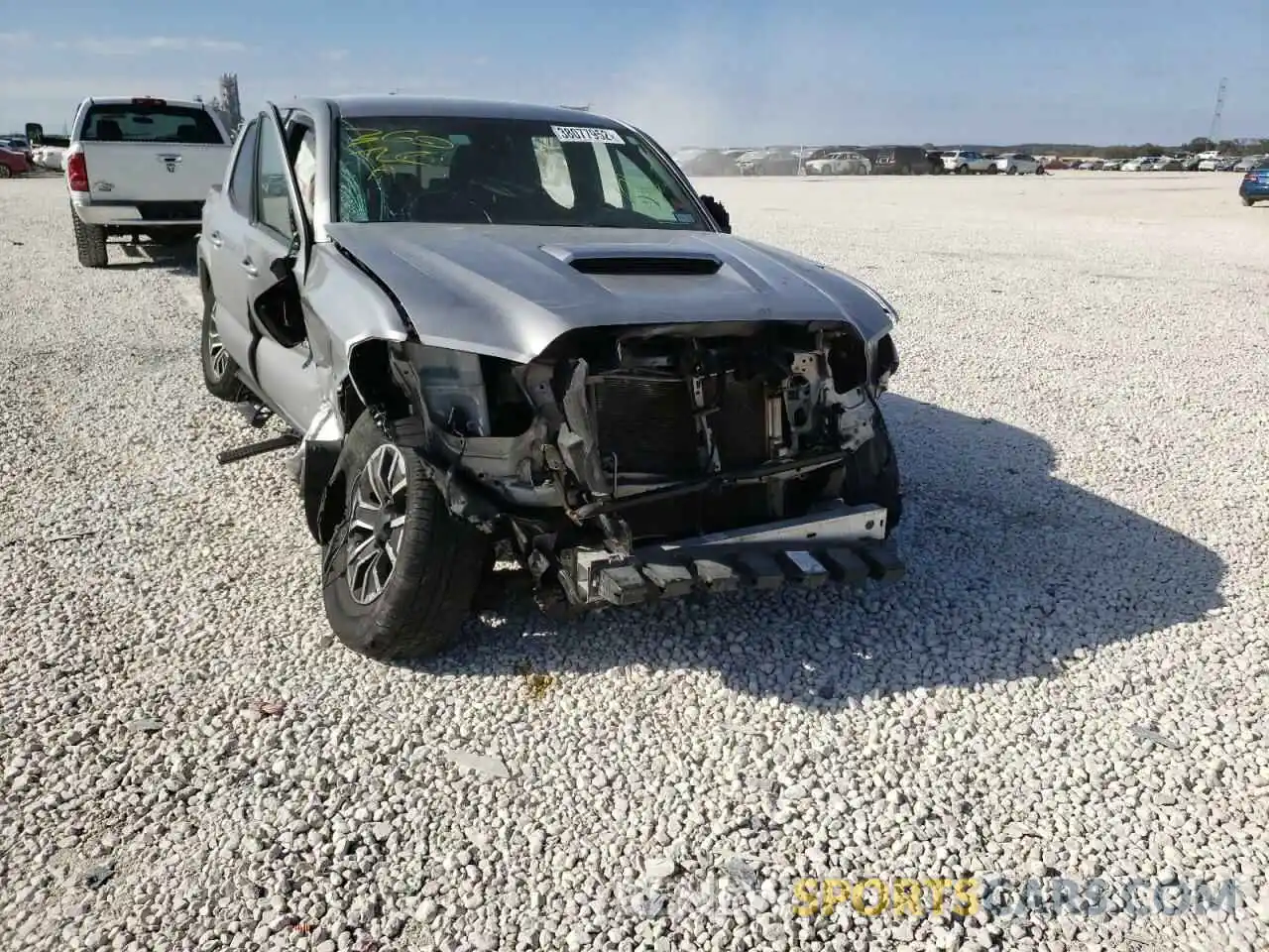 9 Photograph of a damaged car 5TFAZ5CN6MX101233 TOYOTA TACOMA 2021