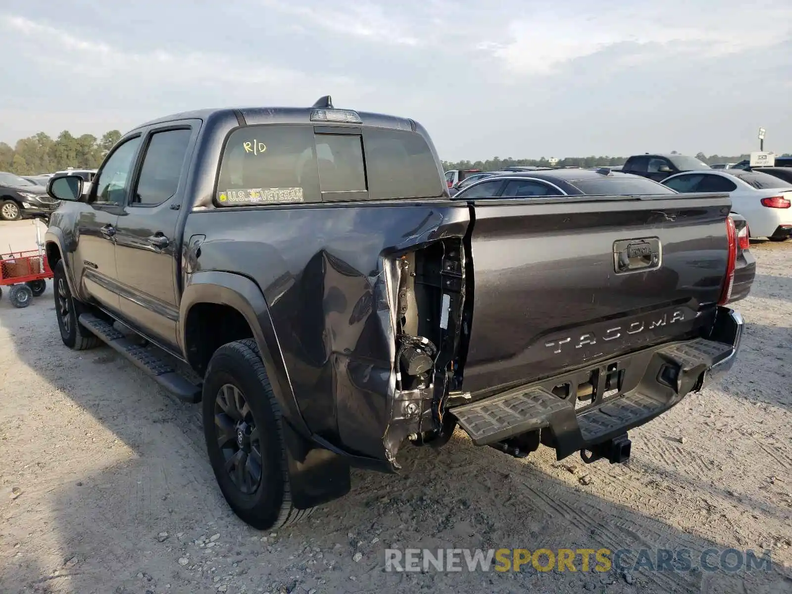 3 Photograph of a damaged car 5TFAZ5CN6MX105511 TOYOTA TACOMA 2021