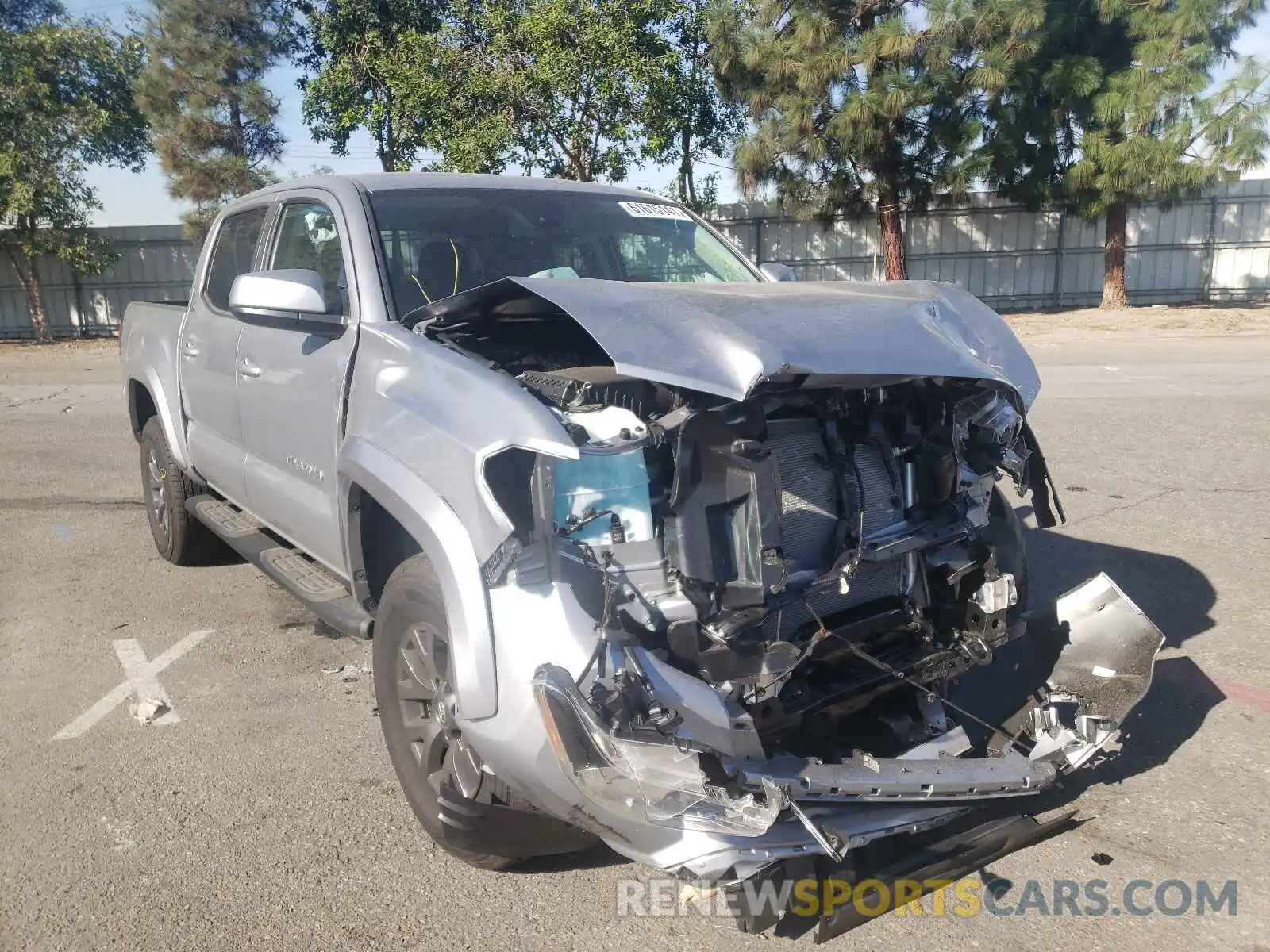 1 Photograph of a damaged car 5TFAZ5CN6MX117495 TOYOTA TACOMA 2021