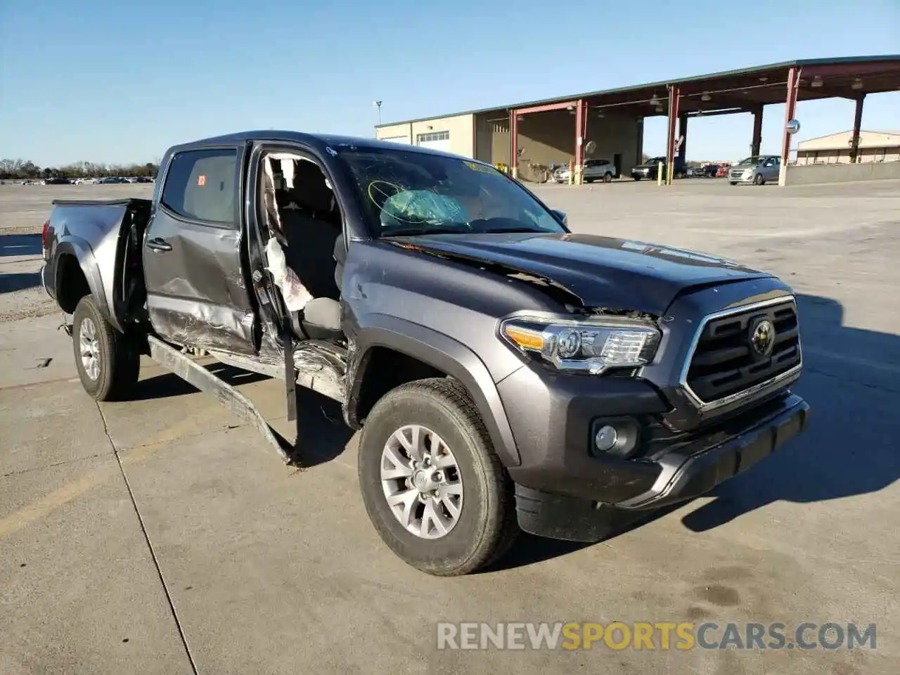 1 Photograph of a damaged car 5TFAZ5CN7JX062678 TOYOTA TACOMA 2021