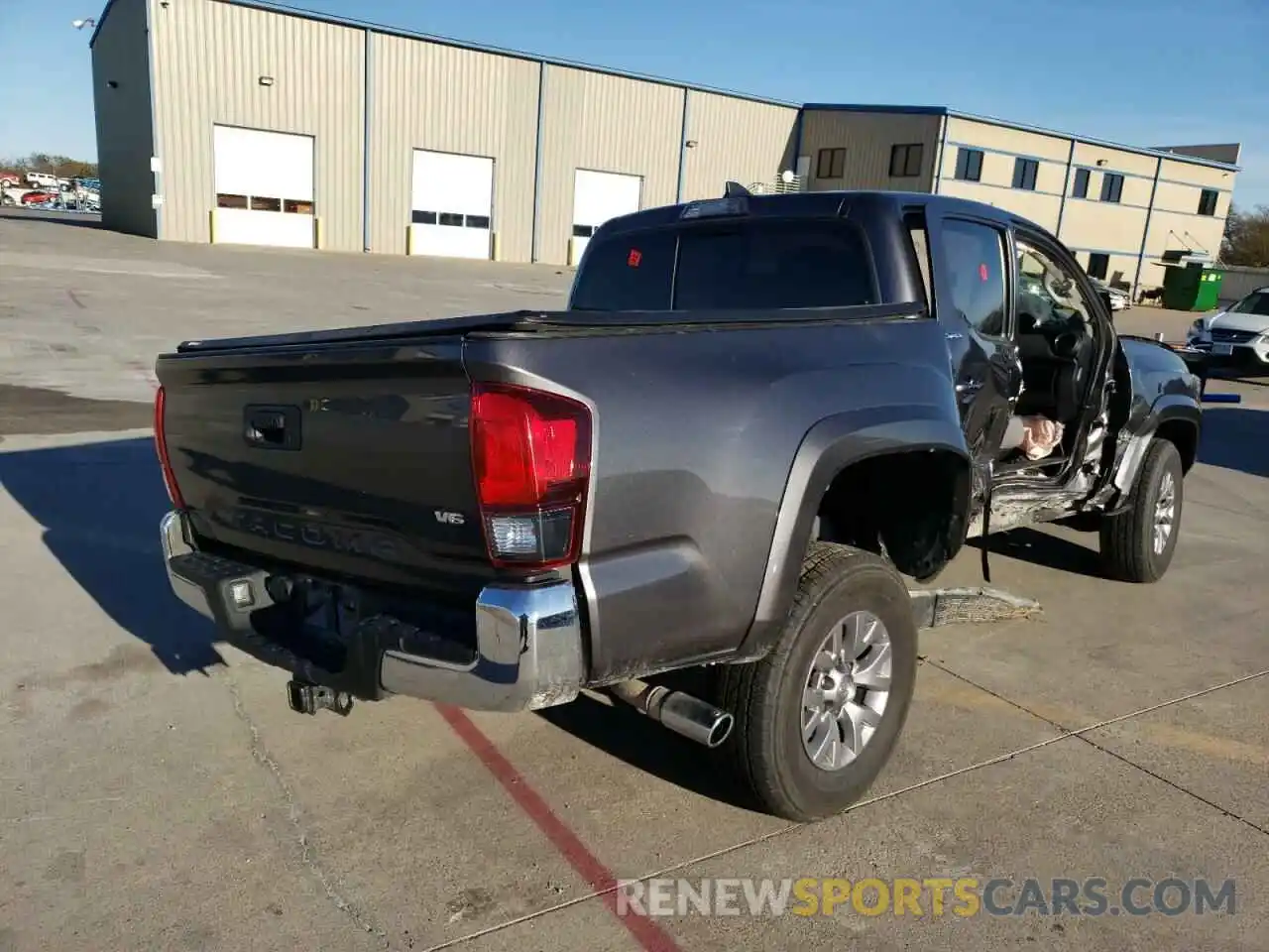 4 Photograph of a damaged car 5TFAZ5CN7JX062678 TOYOTA TACOMA 2021