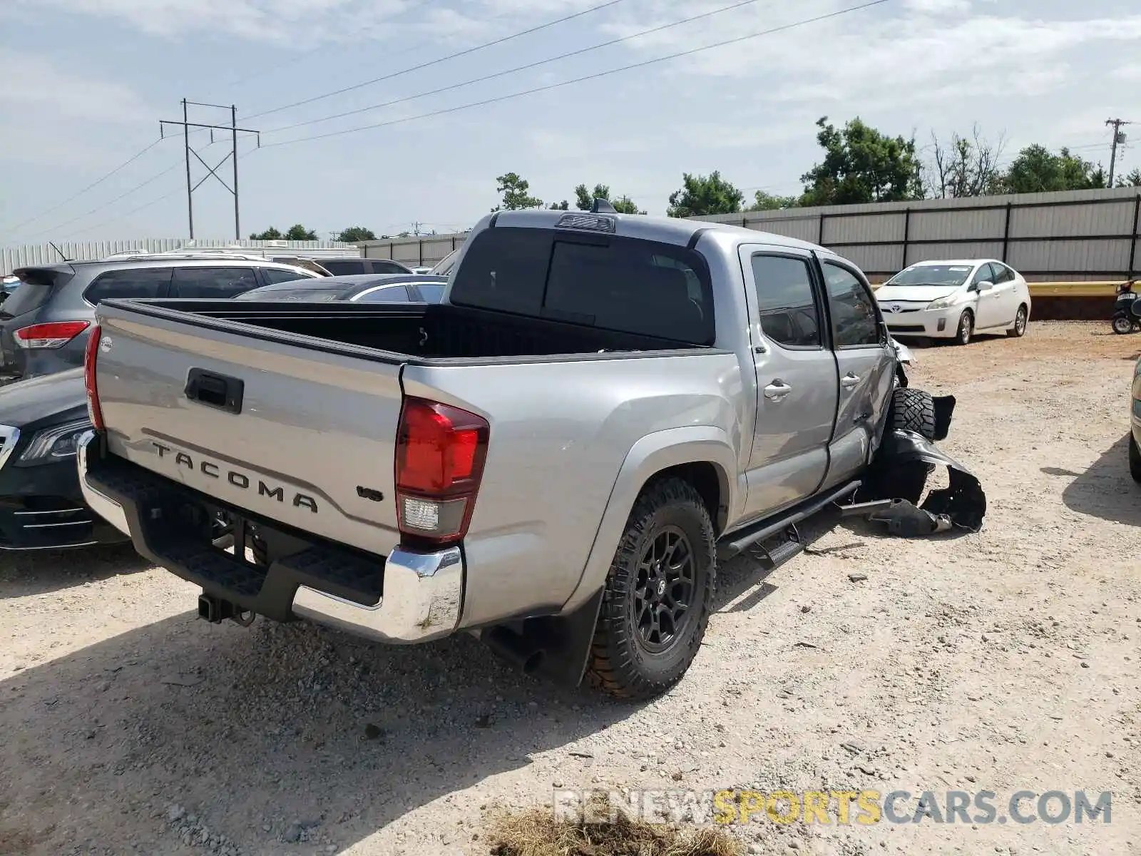 4 Фотография поврежденного автомобиля 5TFAZ5CN7MX097404 TOYOTA TACOMA 2021