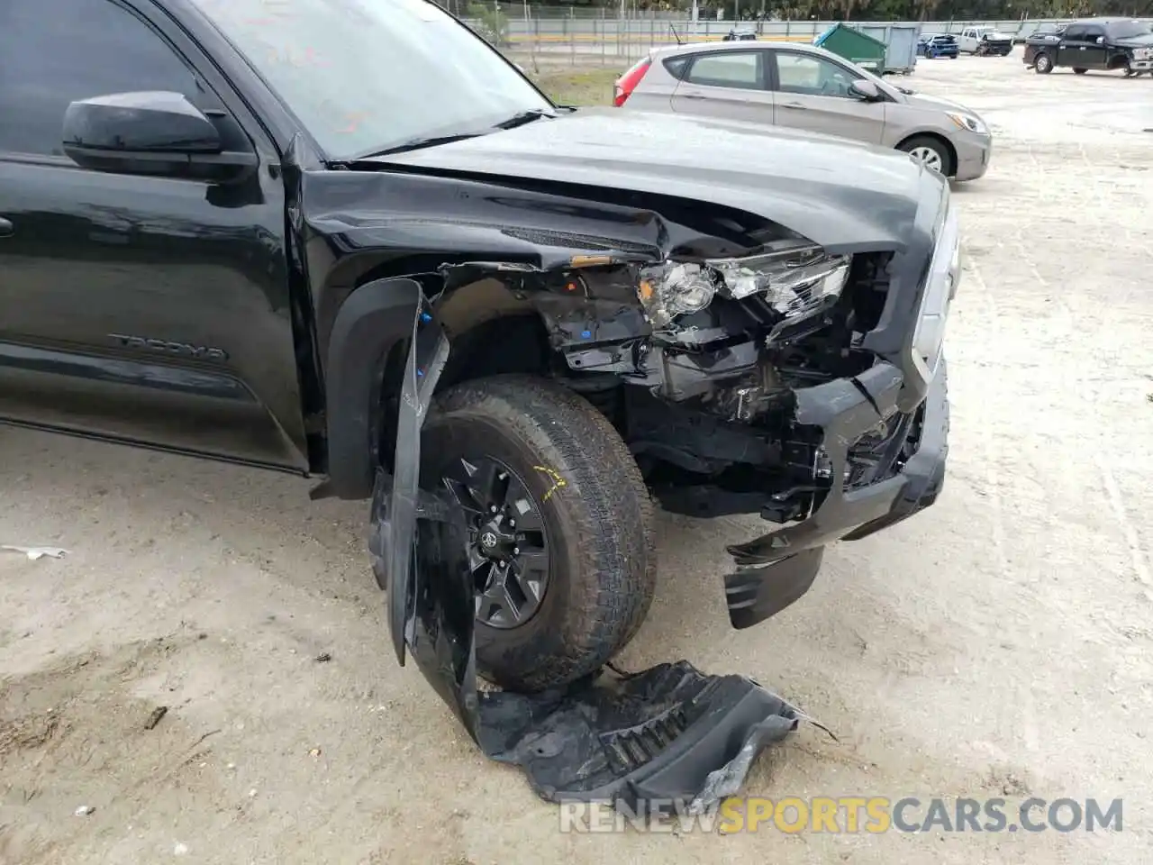 9 Photograph of a damaged car 5TFAZ5CN7MX099282 TOYOTA TACOMA 2021