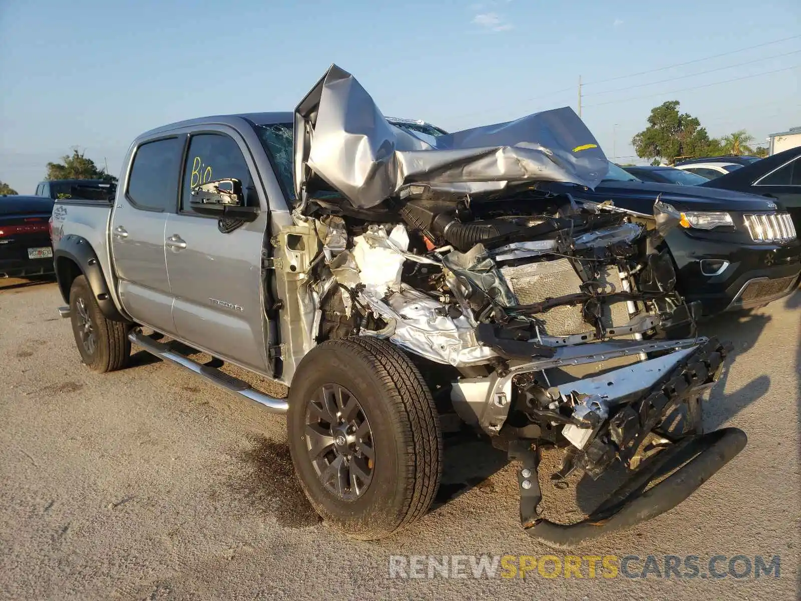 1 Photograph of a damaged car 5TFAZ5CN7MX100270 TOYOTA TACOMA 2021