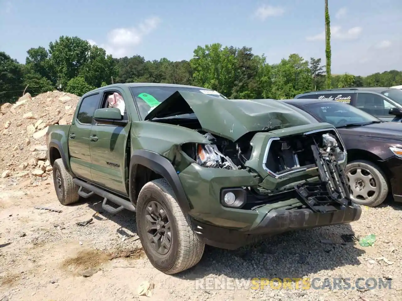 1 Photograph of a damaged car 5TFAZ5CN7MX100334 TOYOTA TACOMA 2021