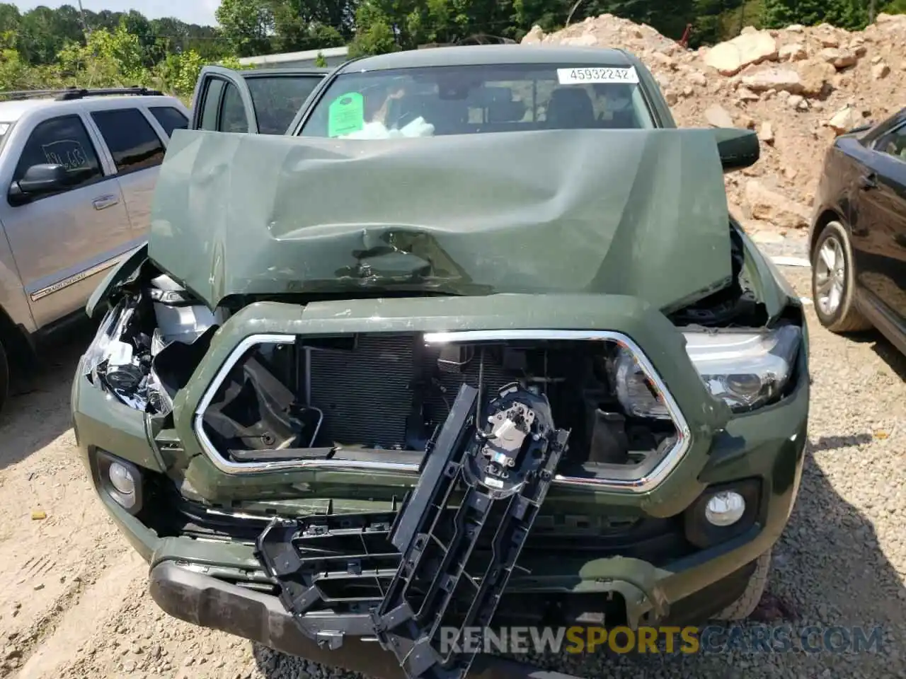 7 Photograph of a damaged car 5TFAZ5CN7MX100334 TOYOTA TACOMA 2021