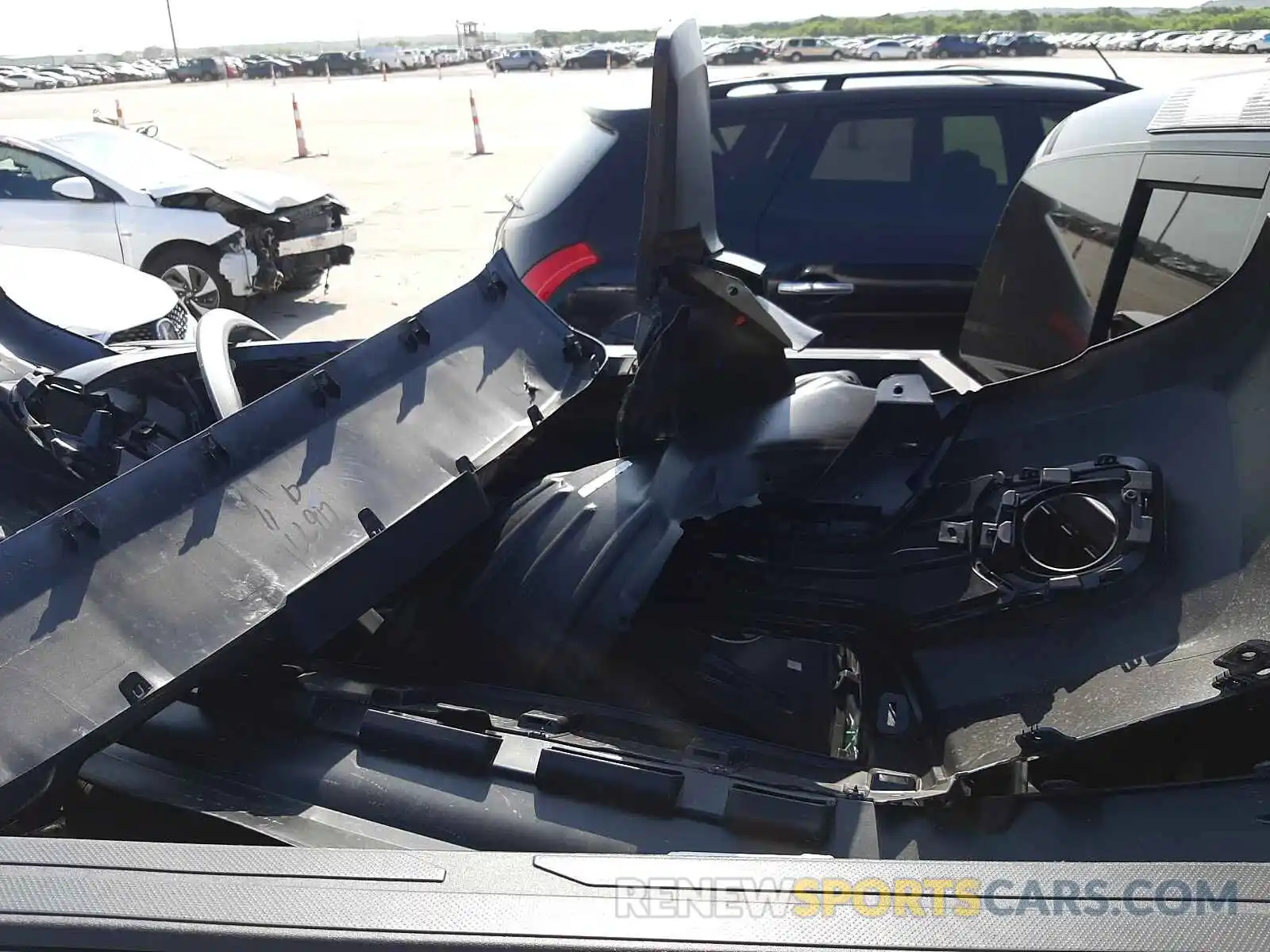 9 Photograph of a damaged car 5TFAZ5CN7MX106912 TOYOTA TACOMA 2021