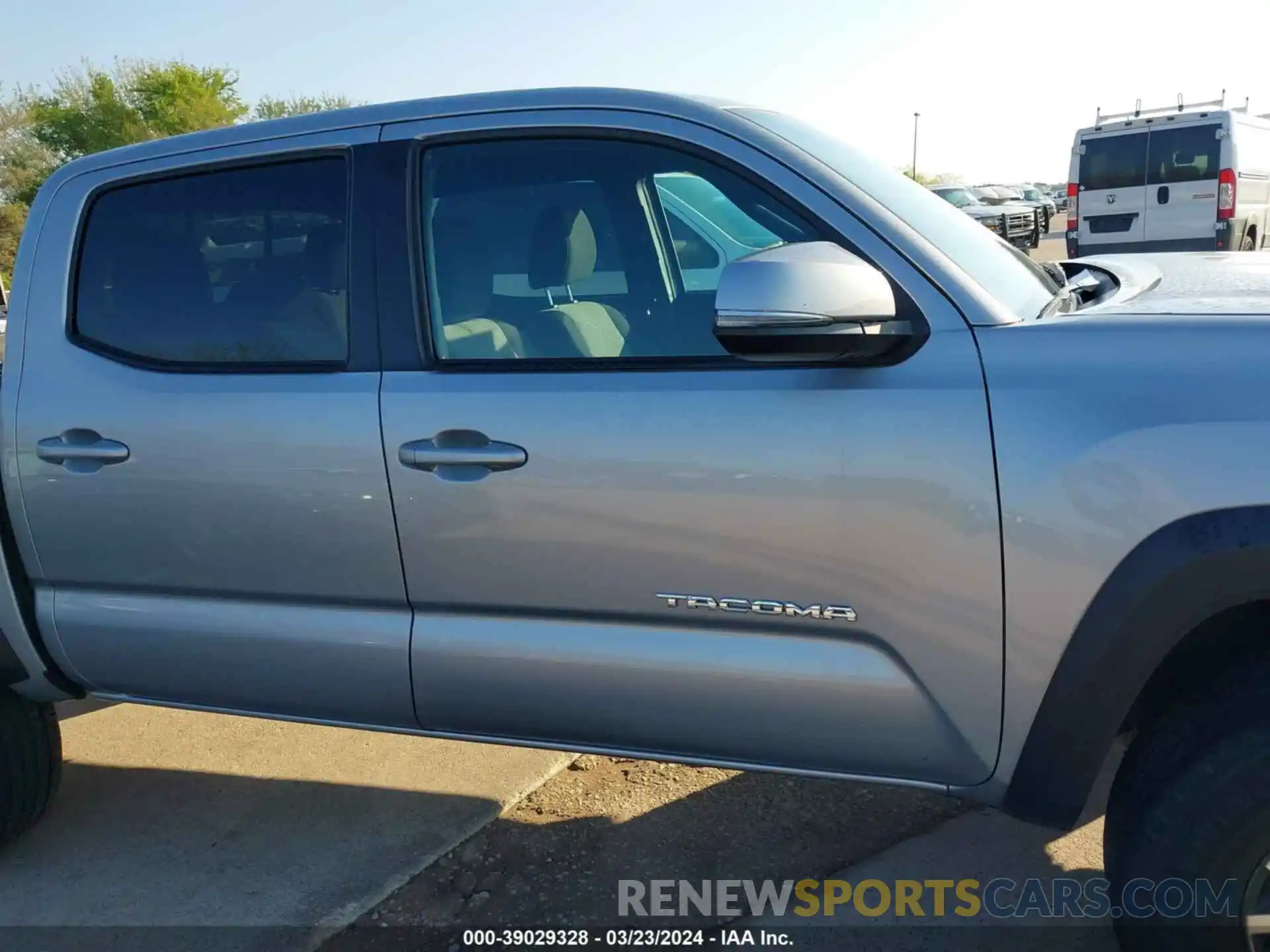 13 Photograph of a damaged car 5TFAZ5CN7MX109924 TOYOTA TACOMA 2021