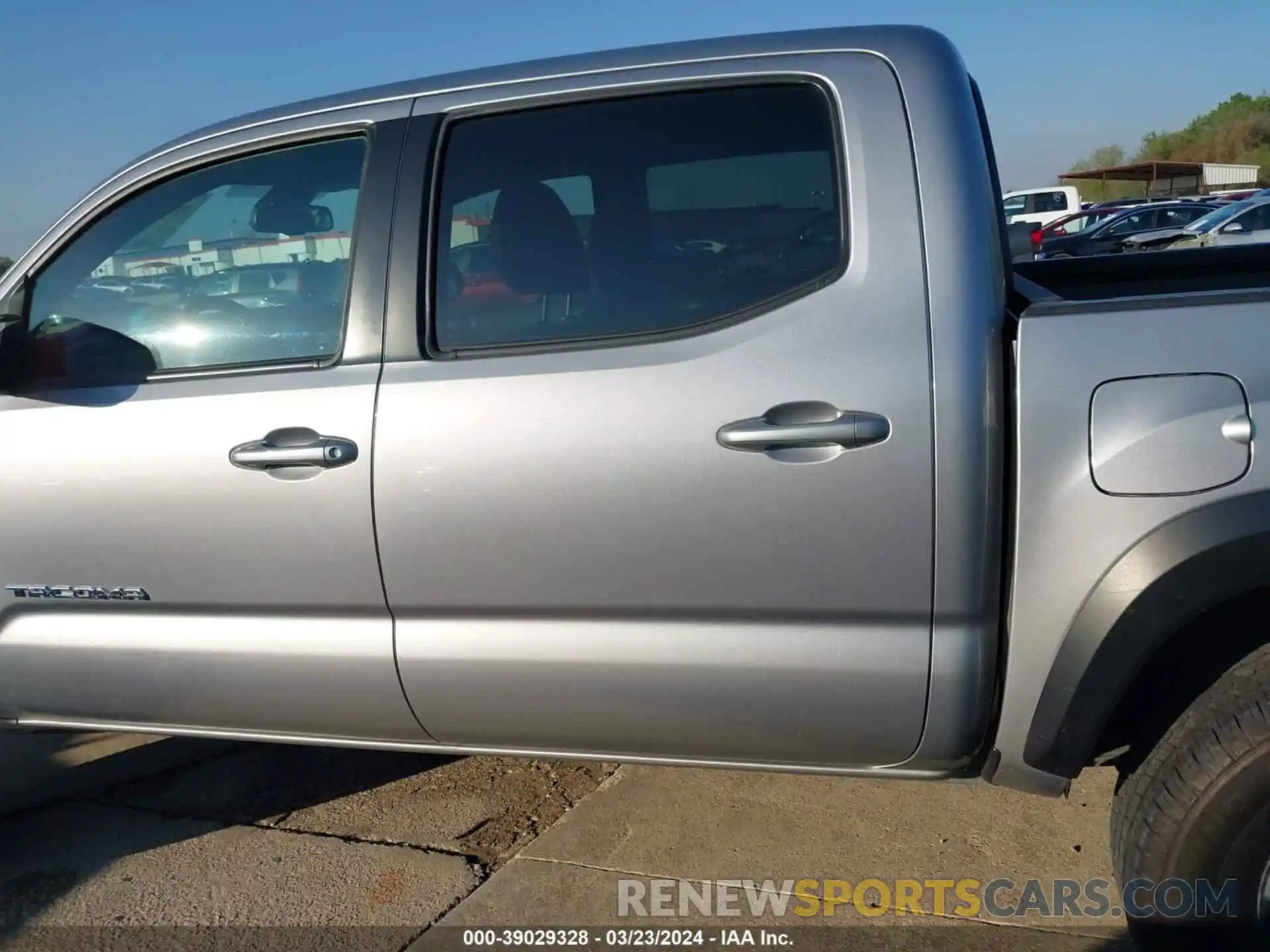 14 Photograph of a damaged car 5TFAZ5CN7MX109924 TOYOTA TACOMA 2021