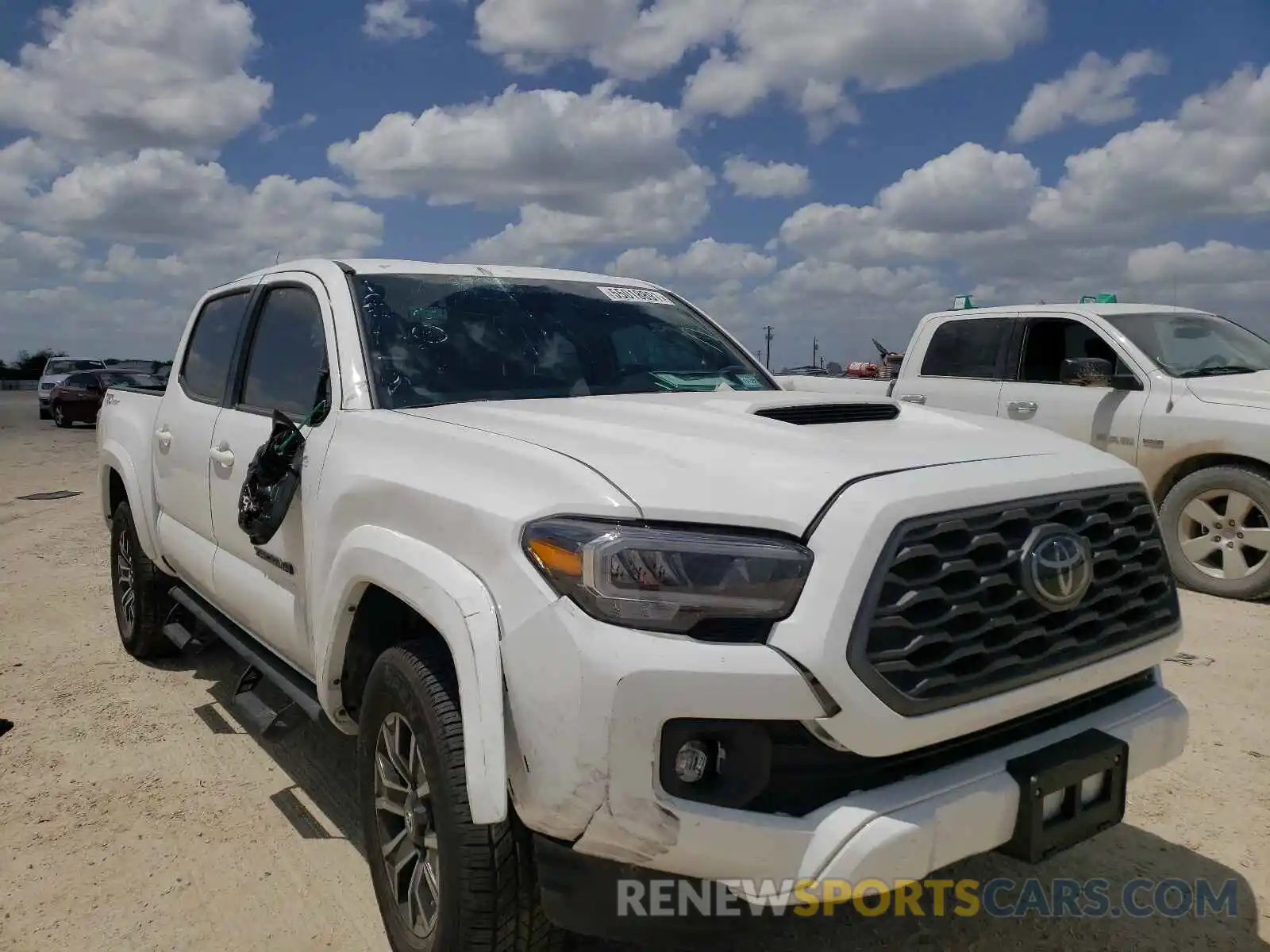 1 Photograph of a damaged car 5TFAZ5CN8MX097301 TOYOTA TACOMA 2021