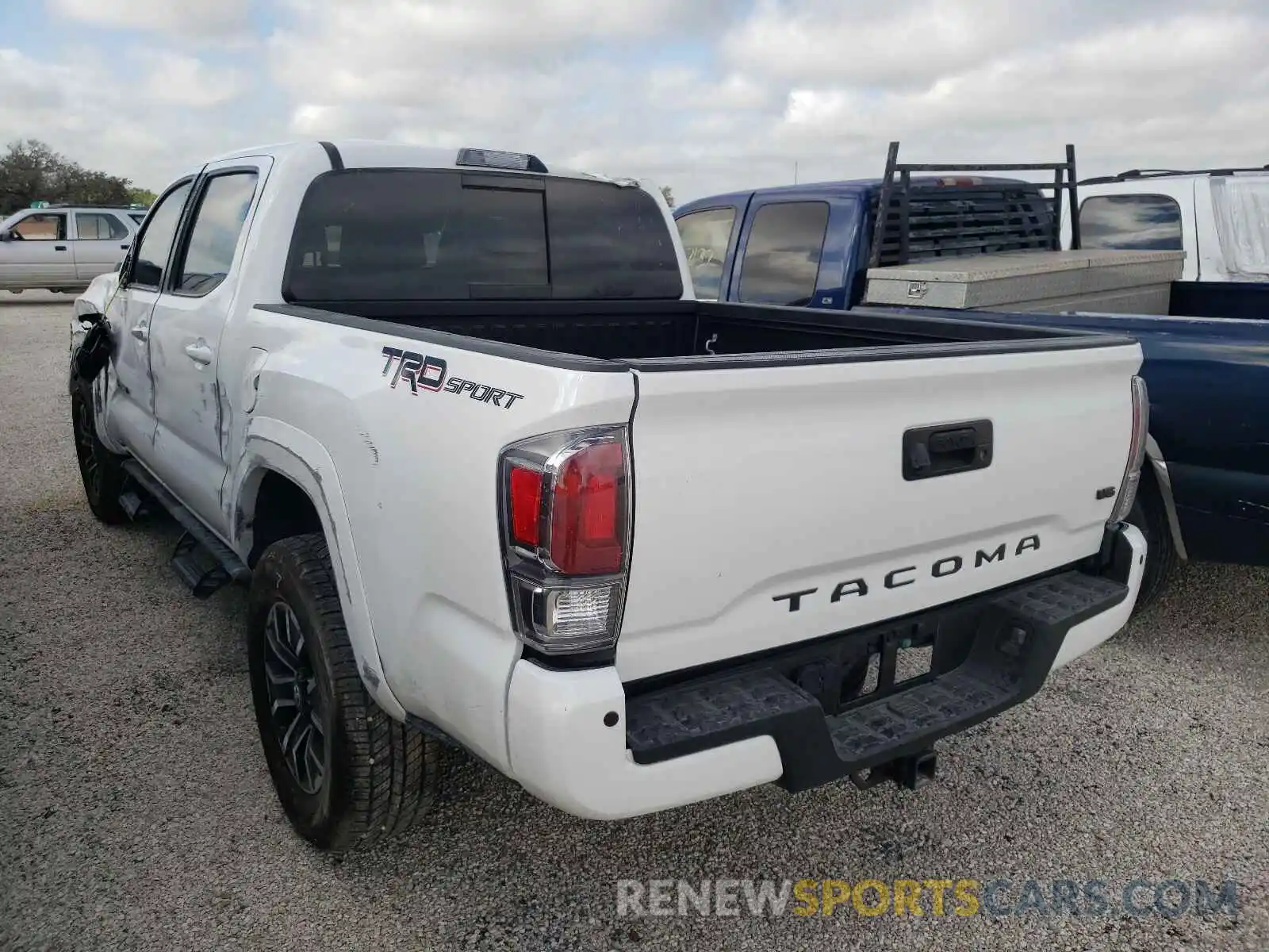 3 Photograph of a damaged car 5TFAZ5CN8MX097301 TOYOTA TACOMA 2021