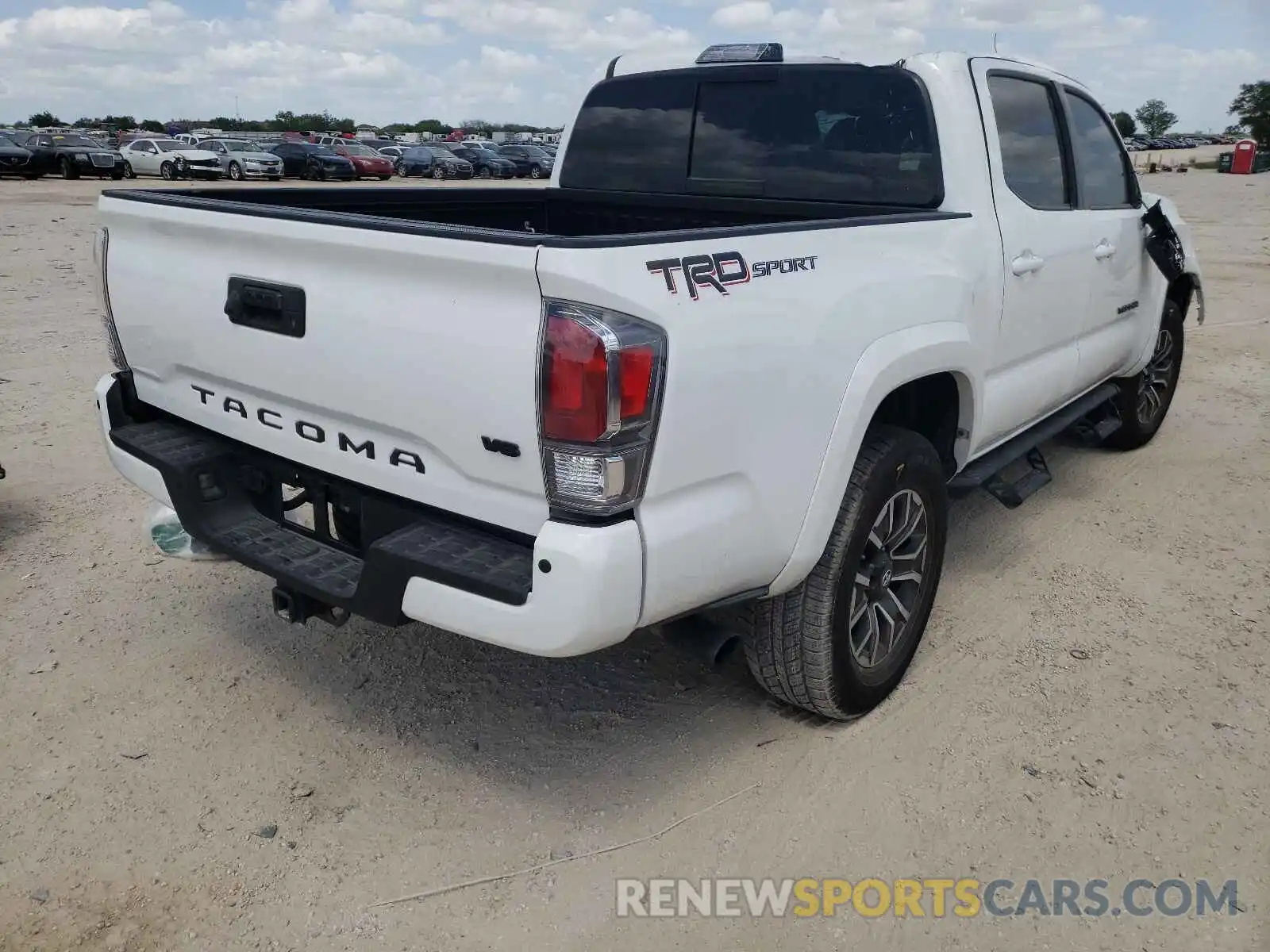 4 Фотография поврежденного автомобиля 5TFAZ5CN8MX097301 TOYOTA TACOMA 2021