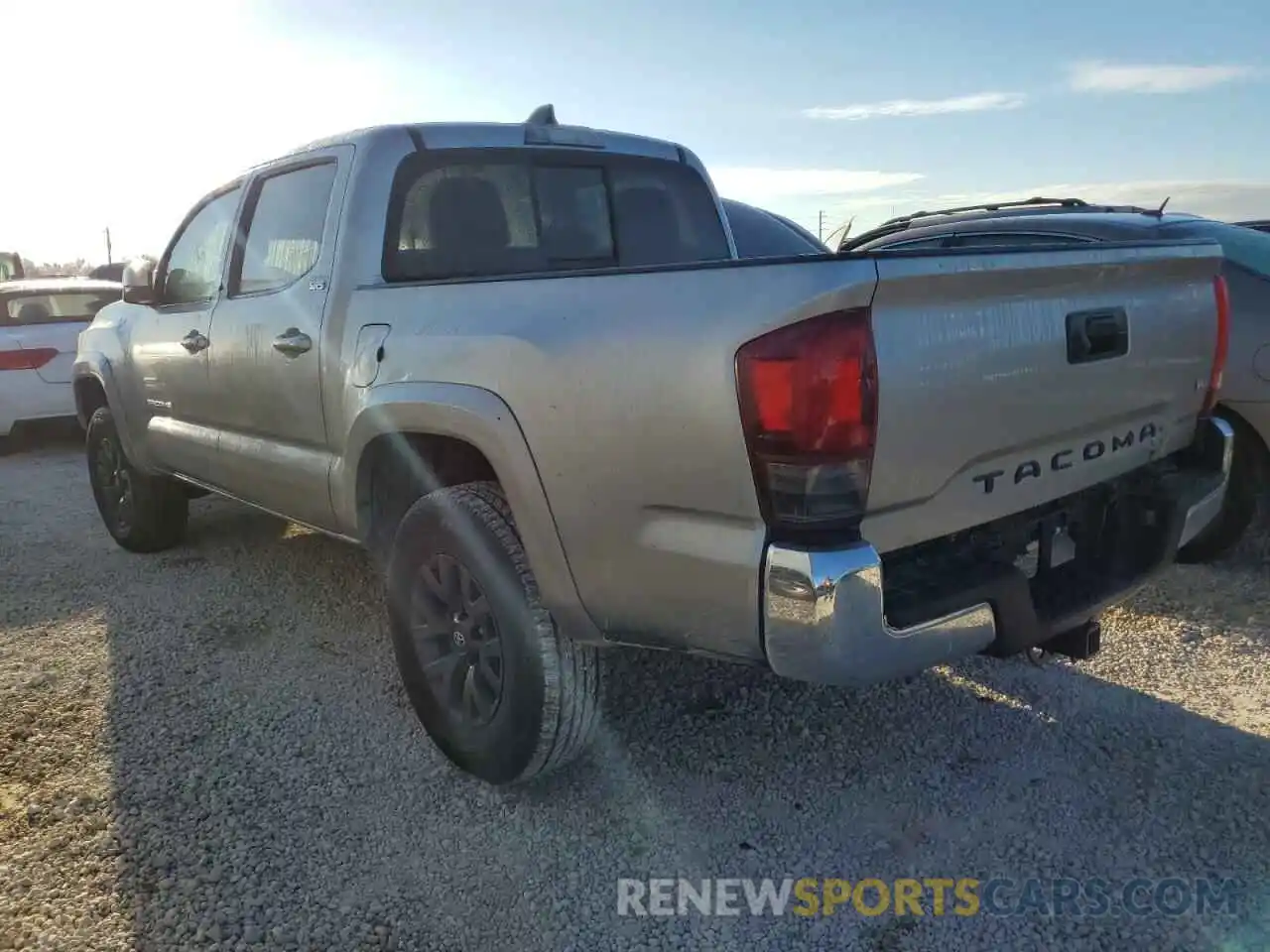 3 Photograph of a damaged car 5TFAZ5CN8MX101394 TOYOTA TACOMA 2021