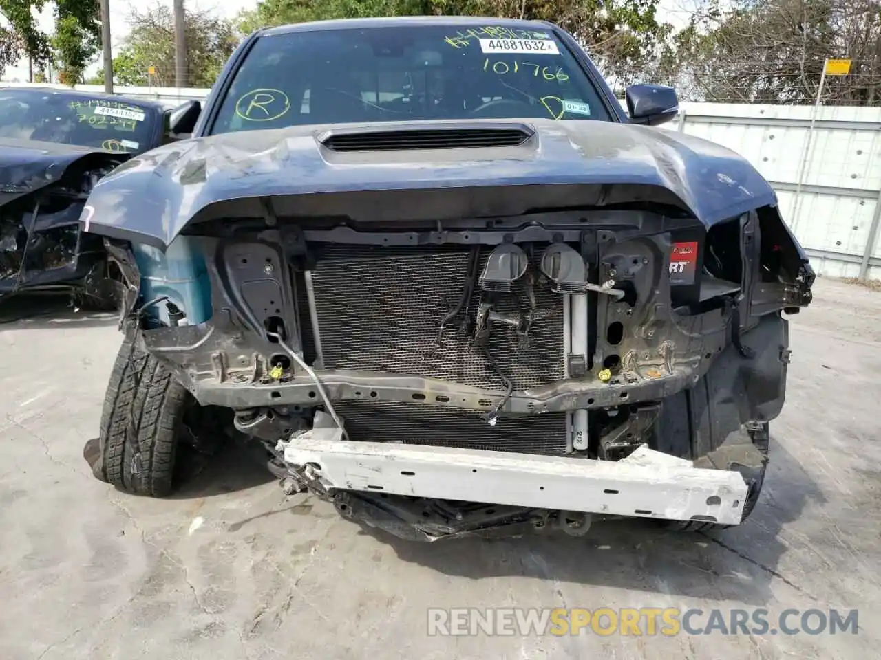 9 Photograph of a damaged car 5TFAZ5CN8MX101766 TOYOTA TACOMA 2021