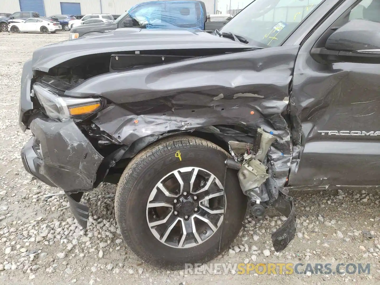 9 Photograph of a damaged car 5TFAZ5CN8MX101931 TOYOTA TACOMA 2021