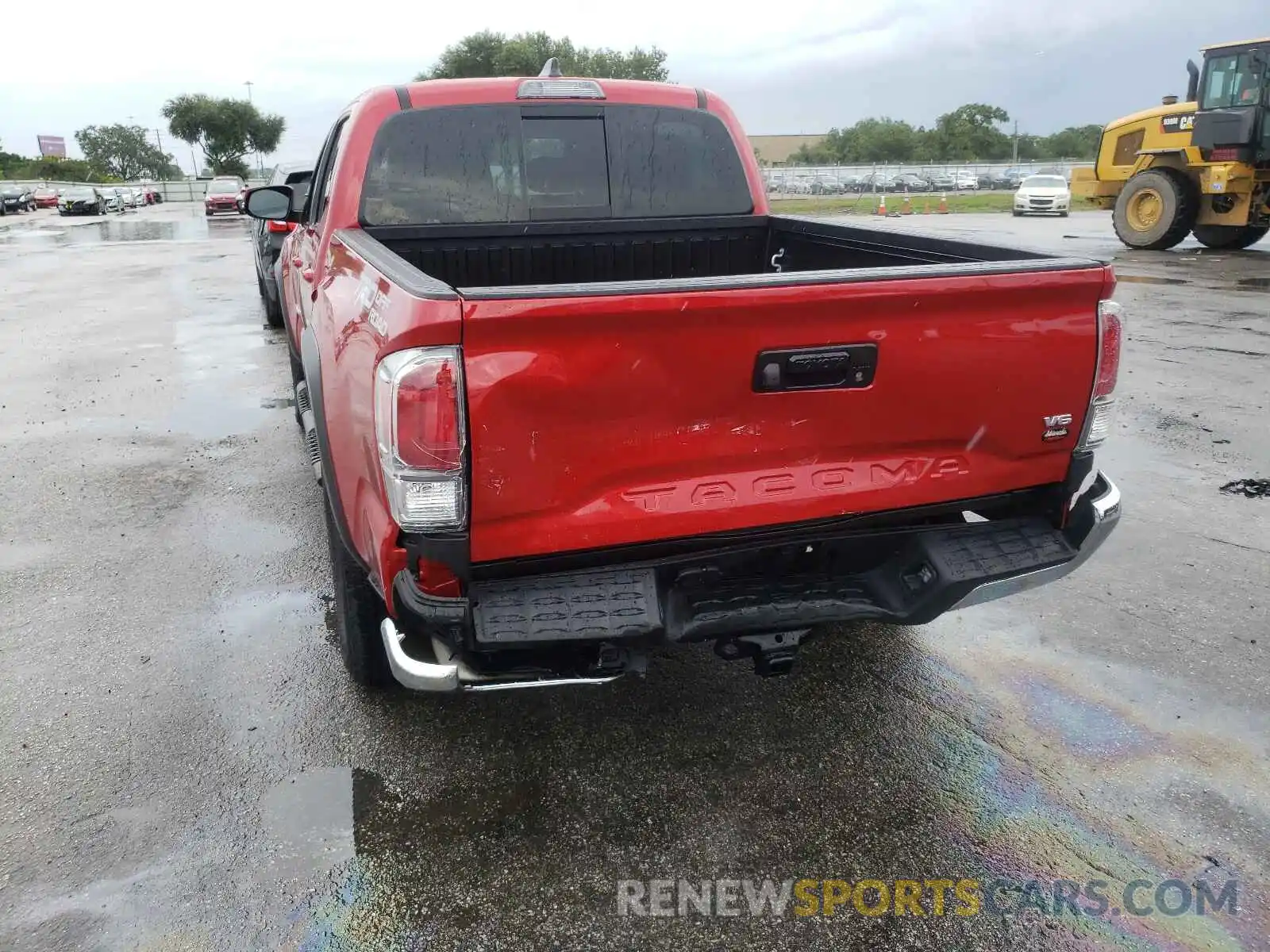 9 Photograph of a damaged car 5TFAZ5CN8MX102769 TOYOTA TACOMA 2021