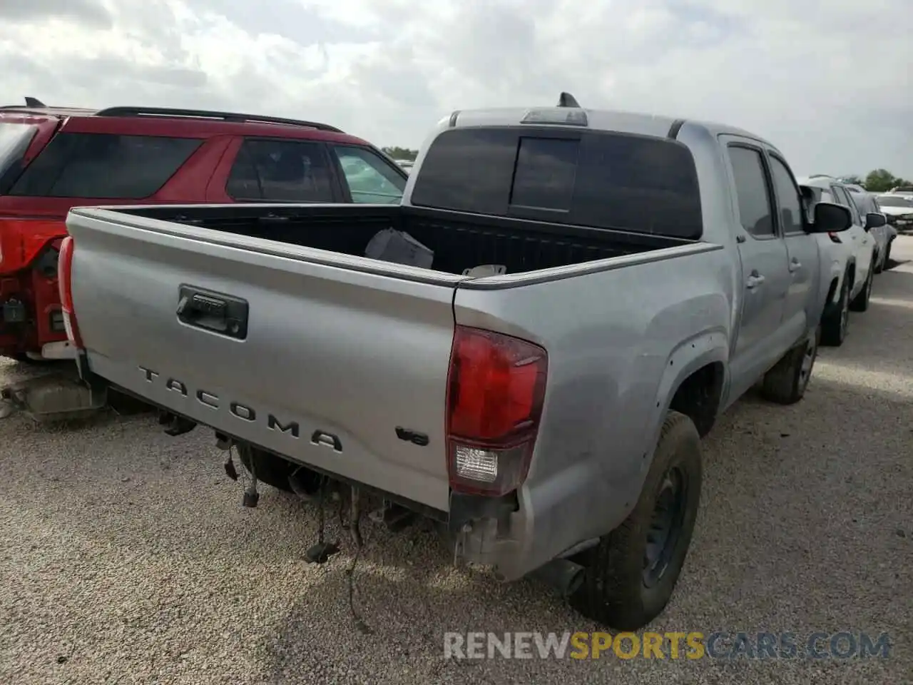 4 Photograph of a damaged car 5TFAZ5CN8MX105557 TOYOTA TACOMA 2021