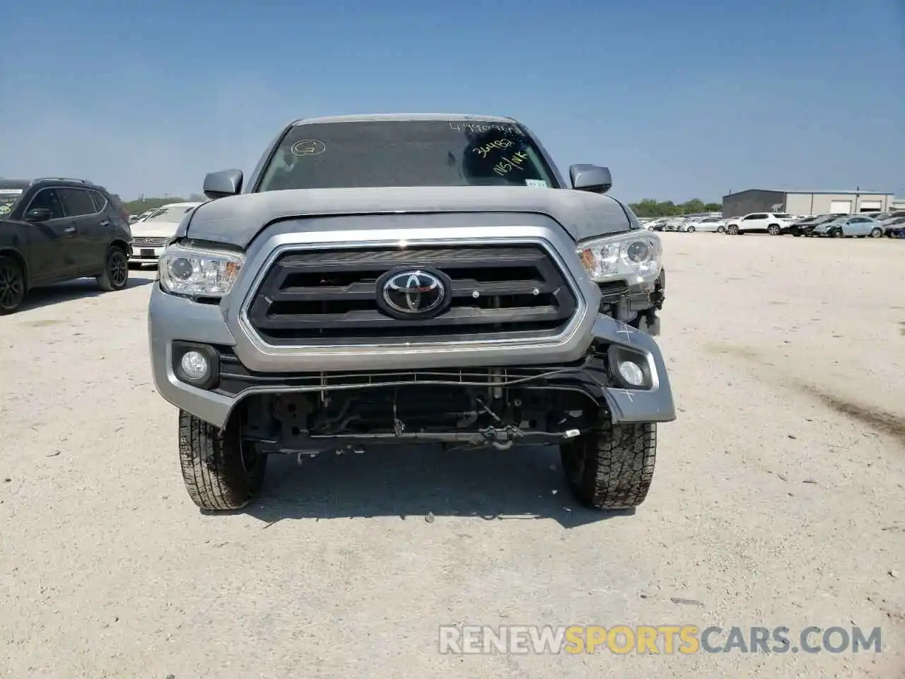 9 Photograph of a damaged car 5TFAZ5CN8MX105557 TOYOTA TACOMA 2021