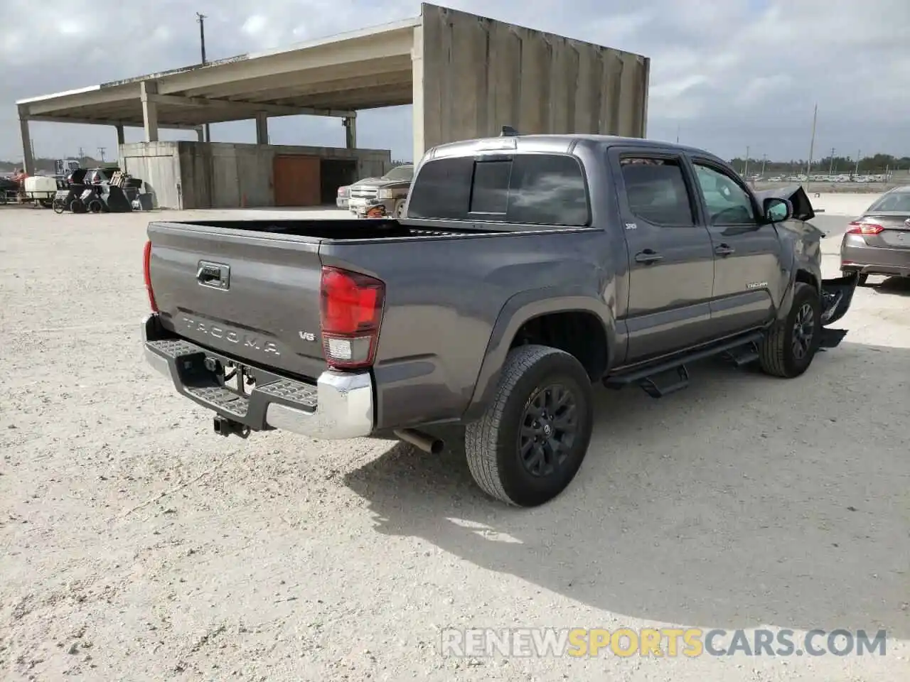 4 Photograph of a damaged car 5TFAZ5CN8MX108748 TOYOTA TACOMA 2021