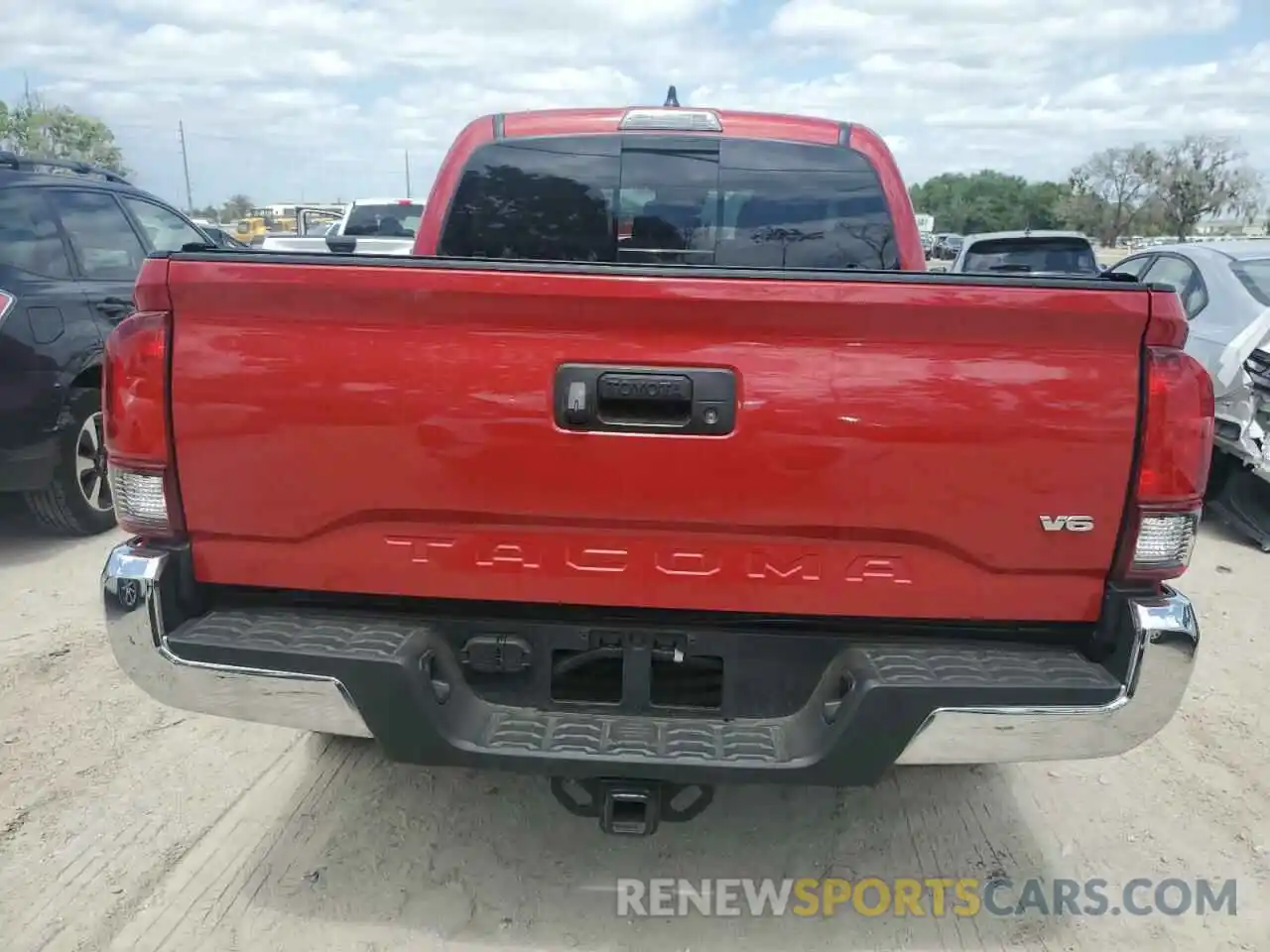 6 Photograph of a damaged car 5TFAZ5CN8MX109026 TOYOTA TACOMA 2021