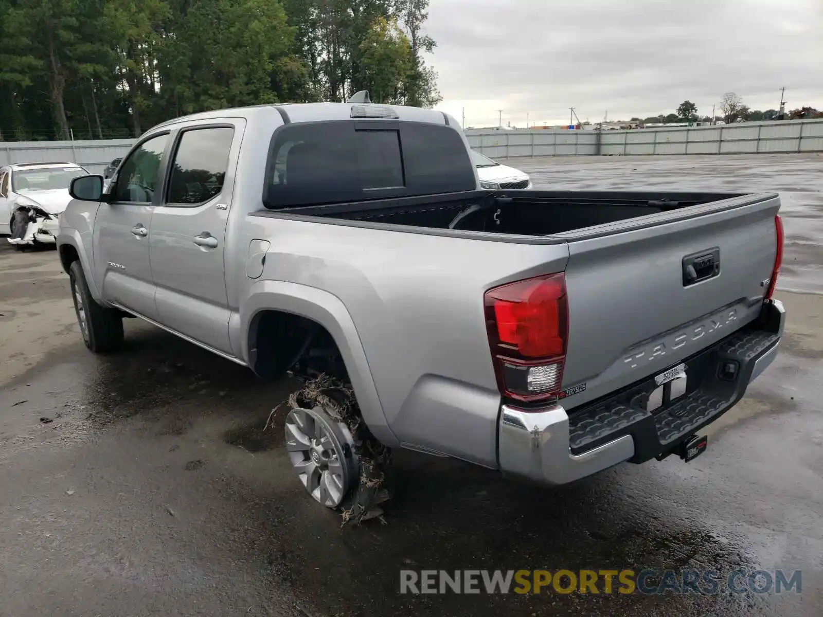 3 Photograph of a damaged car 5TFAZ5CN8MX116977 TOYOTA TACOMA 2021