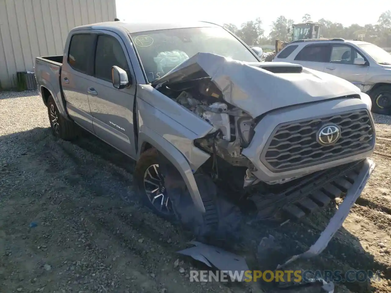 1 Photograph of a damaged car 5TFAZ5CN8MX118356 TOYOTA TACOMA 2021