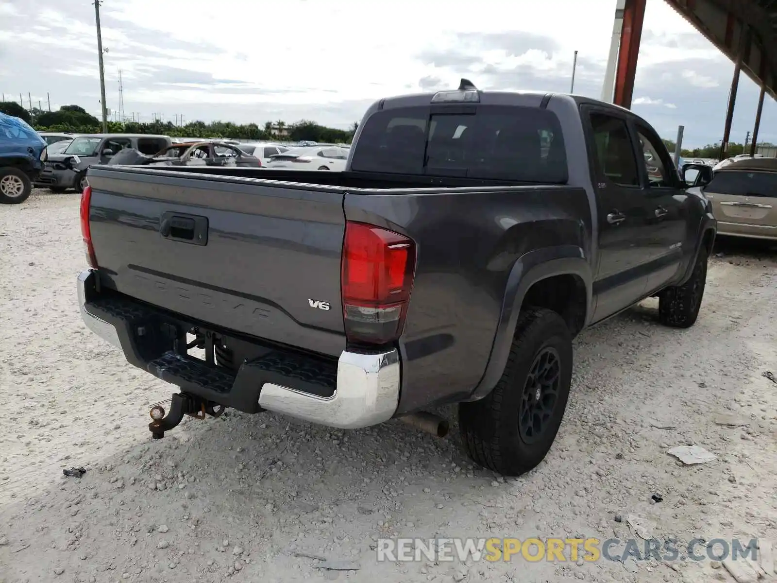 4 Photograph of a damaged car 5TFAZ5CN9MX096819 TOYOTA TACOMA 2021